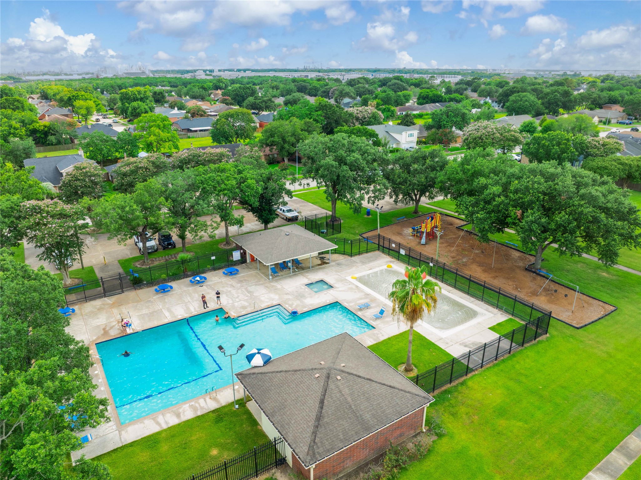 10904 Birch Drive Property Photo 39