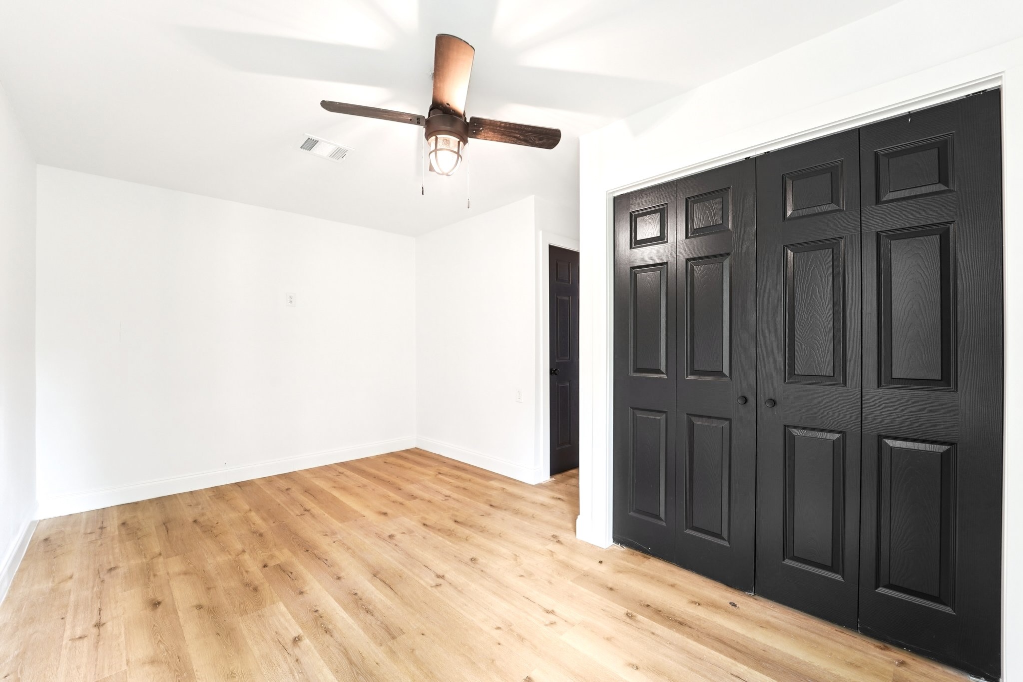 32606 Glenda Drive Property Photo 21