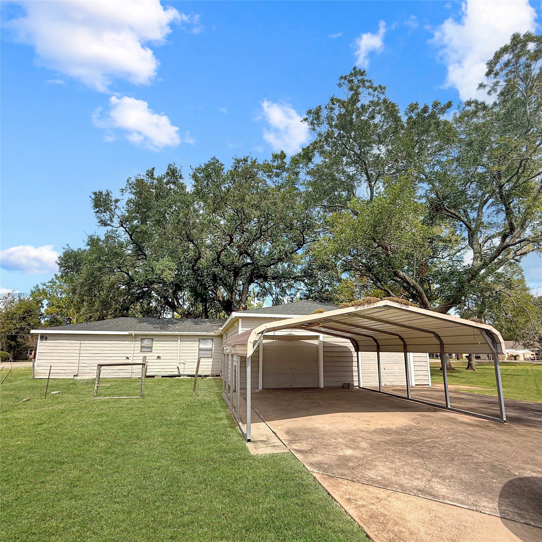 819 W Kyle Road Property Photo 11