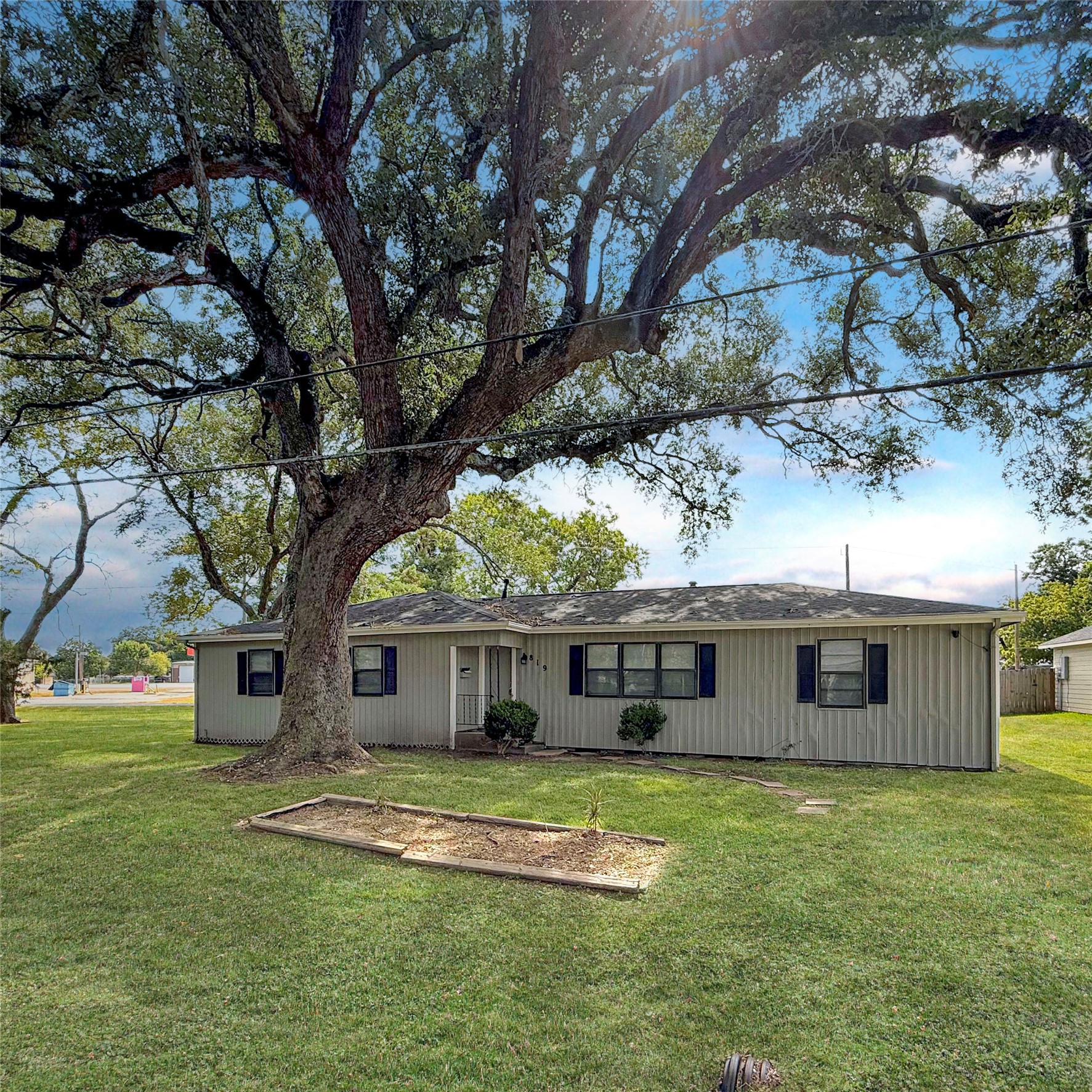 819 W Kyle Road Property Photo 12
