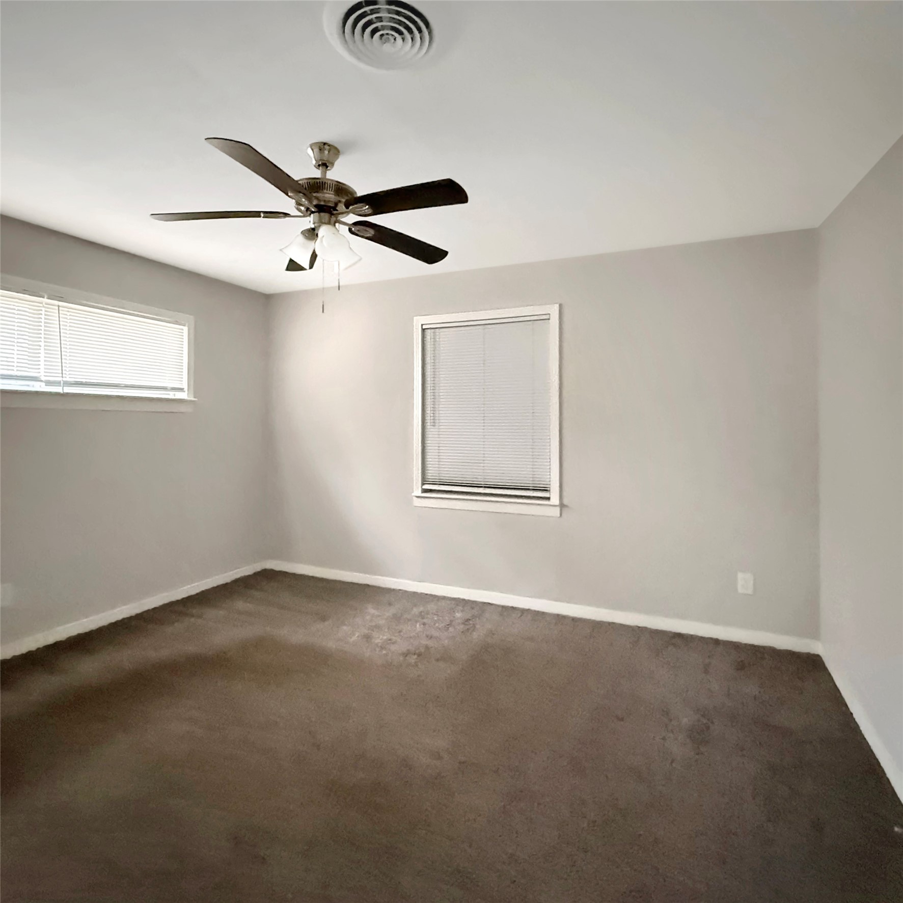 819 W Kyle Road Property Photo 13