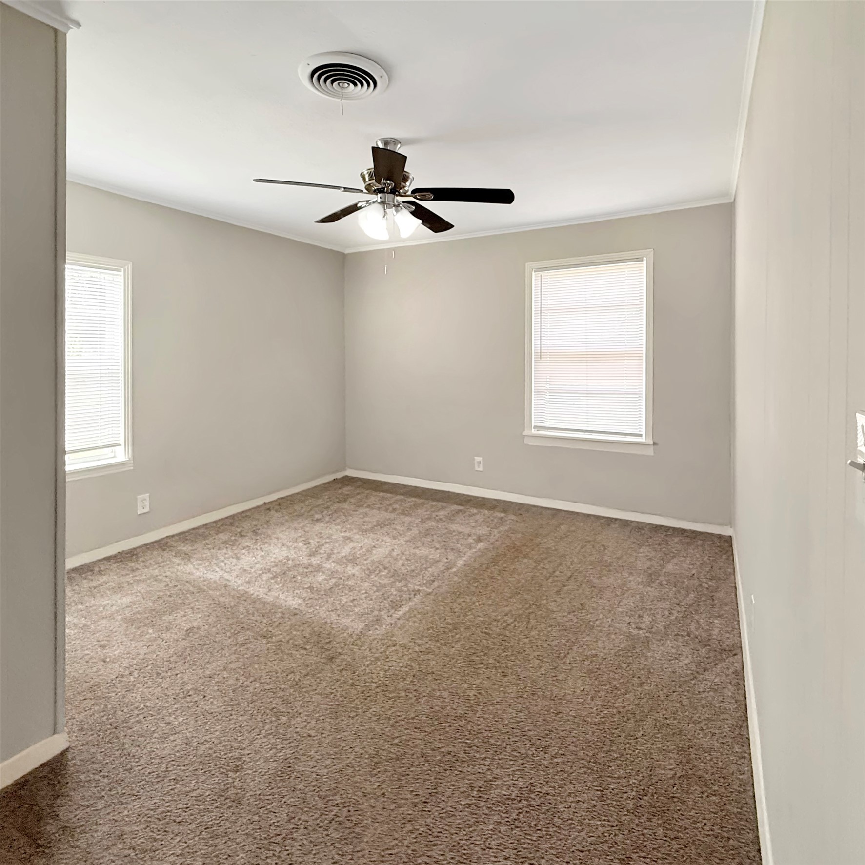 819 W Kyle Road Property Photo 16