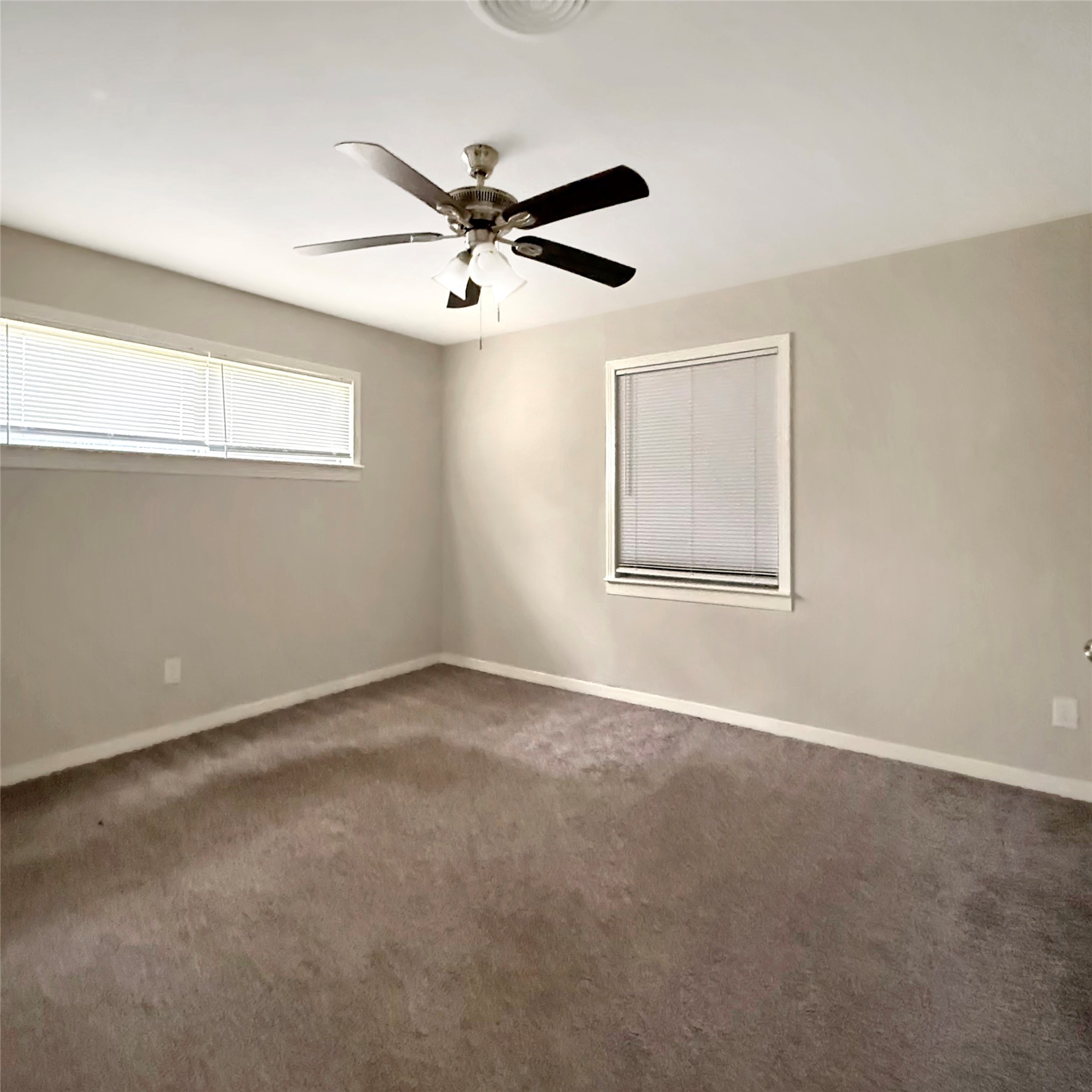 819 W Kyle Road Property Photo 19