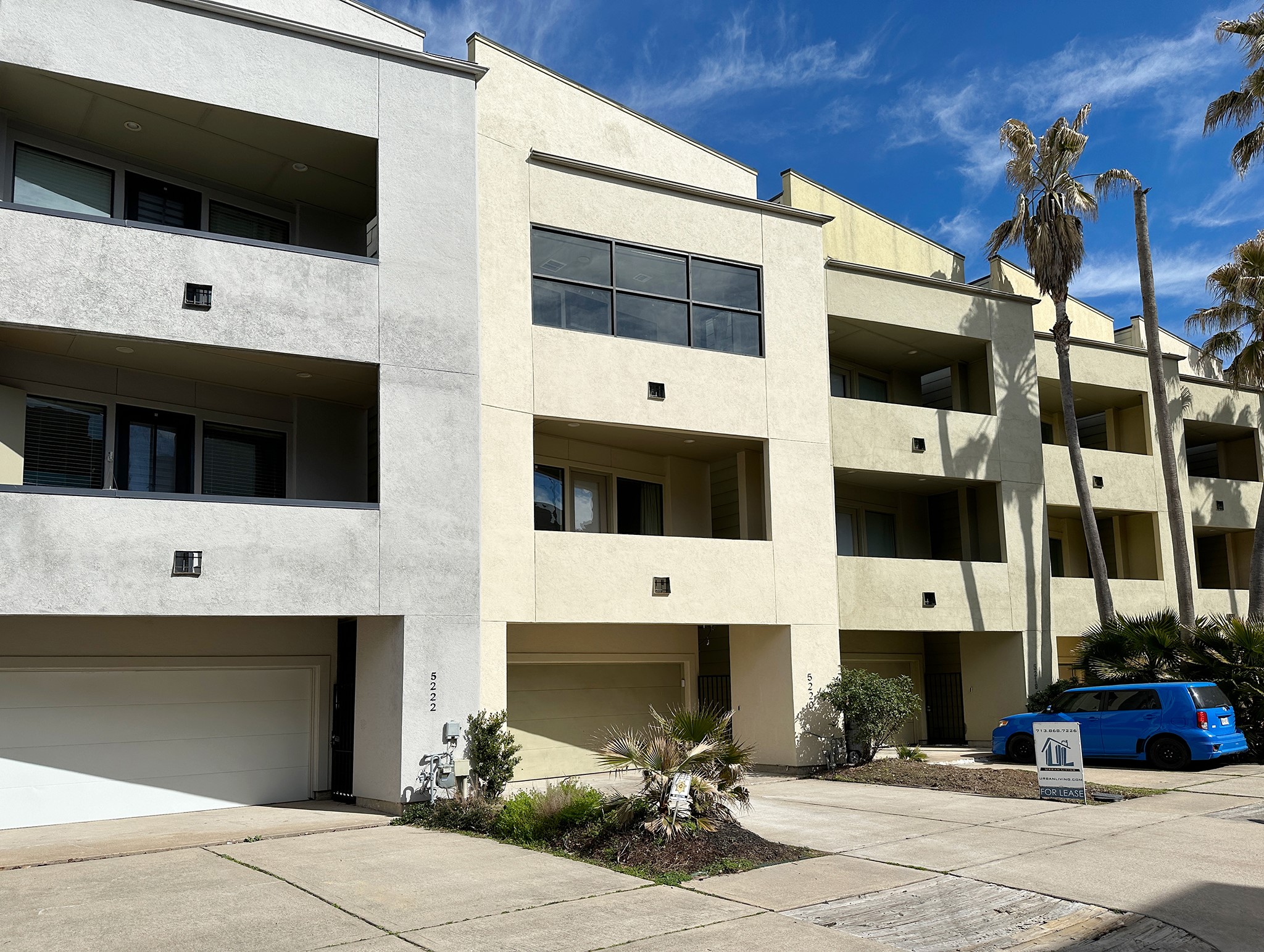 5220 Lillian Street Property Photo 4
