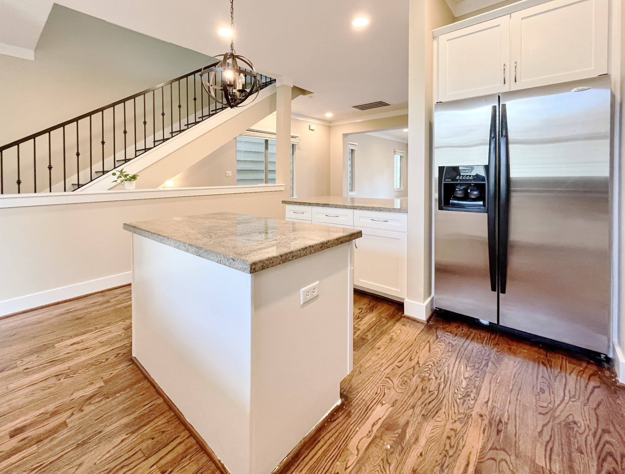 5220 Lillian Street Property Photo 13