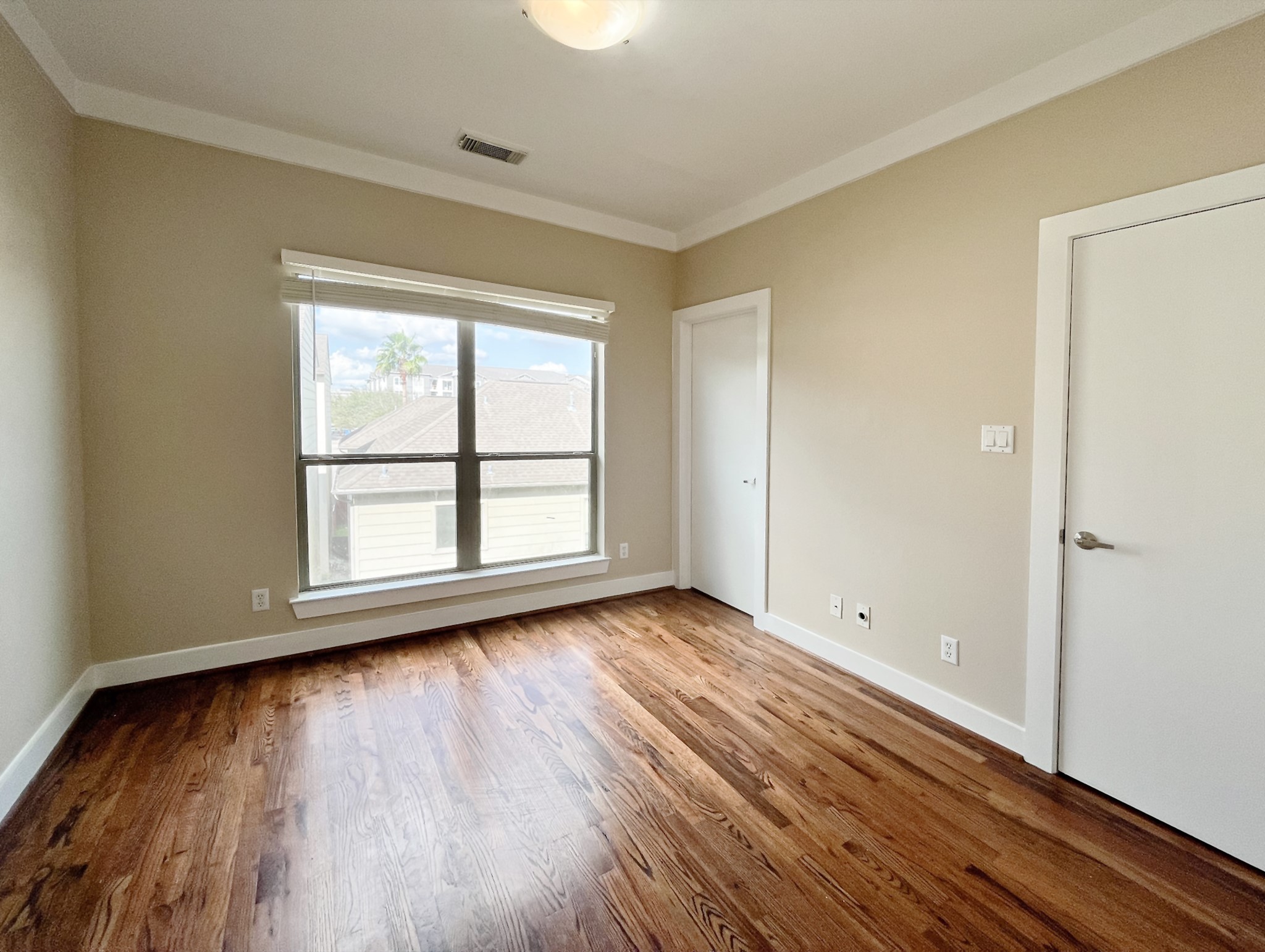 5220 Lillian Street Property Photo 26