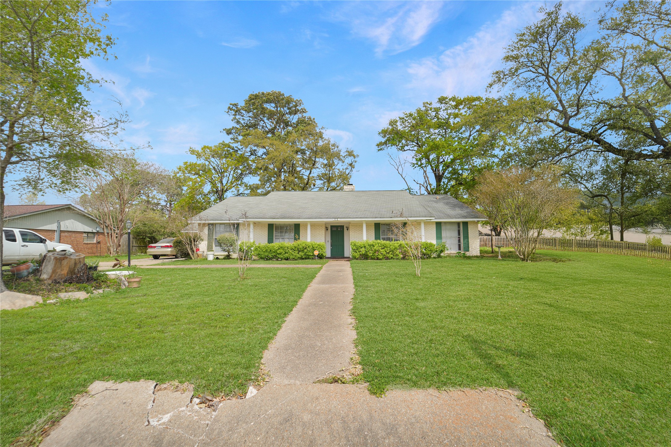 5018 Glenhaven Drive Property Photo