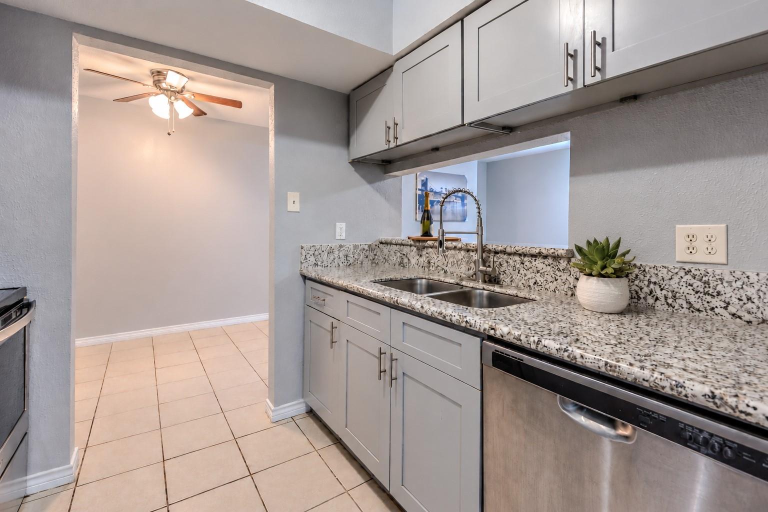 720 Memorial Mews Street Property Photo 4