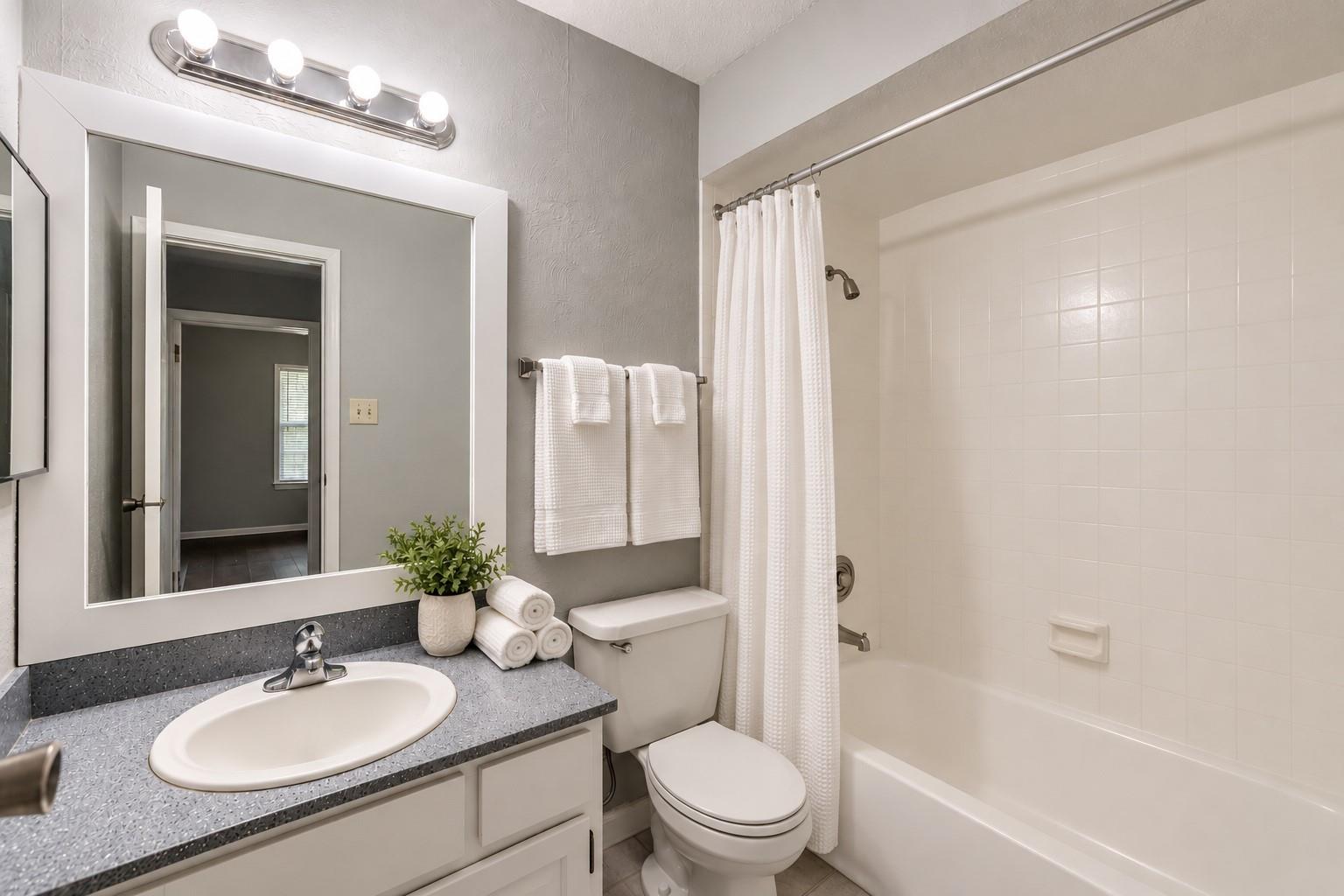 720 Memorial Mews Street Property Photo 14
