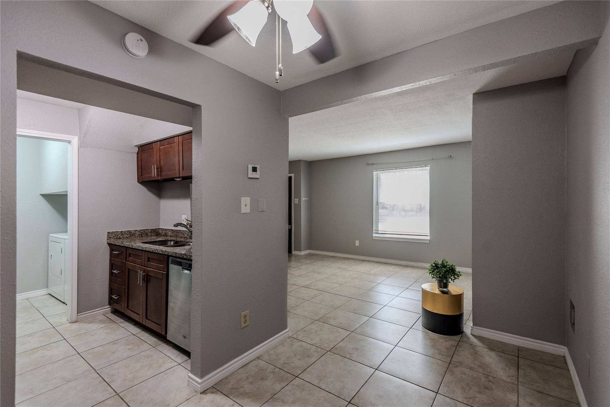 720 Memorial Mews Street Property Photo 20
