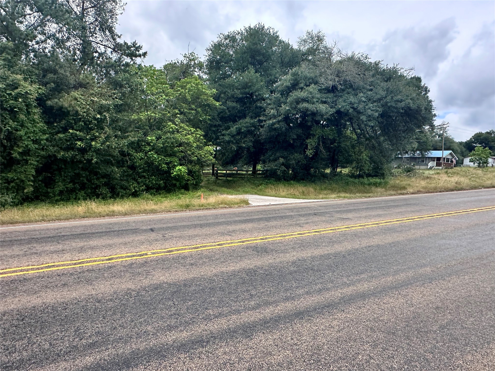 1822 Tx-19 S Property Photo 9