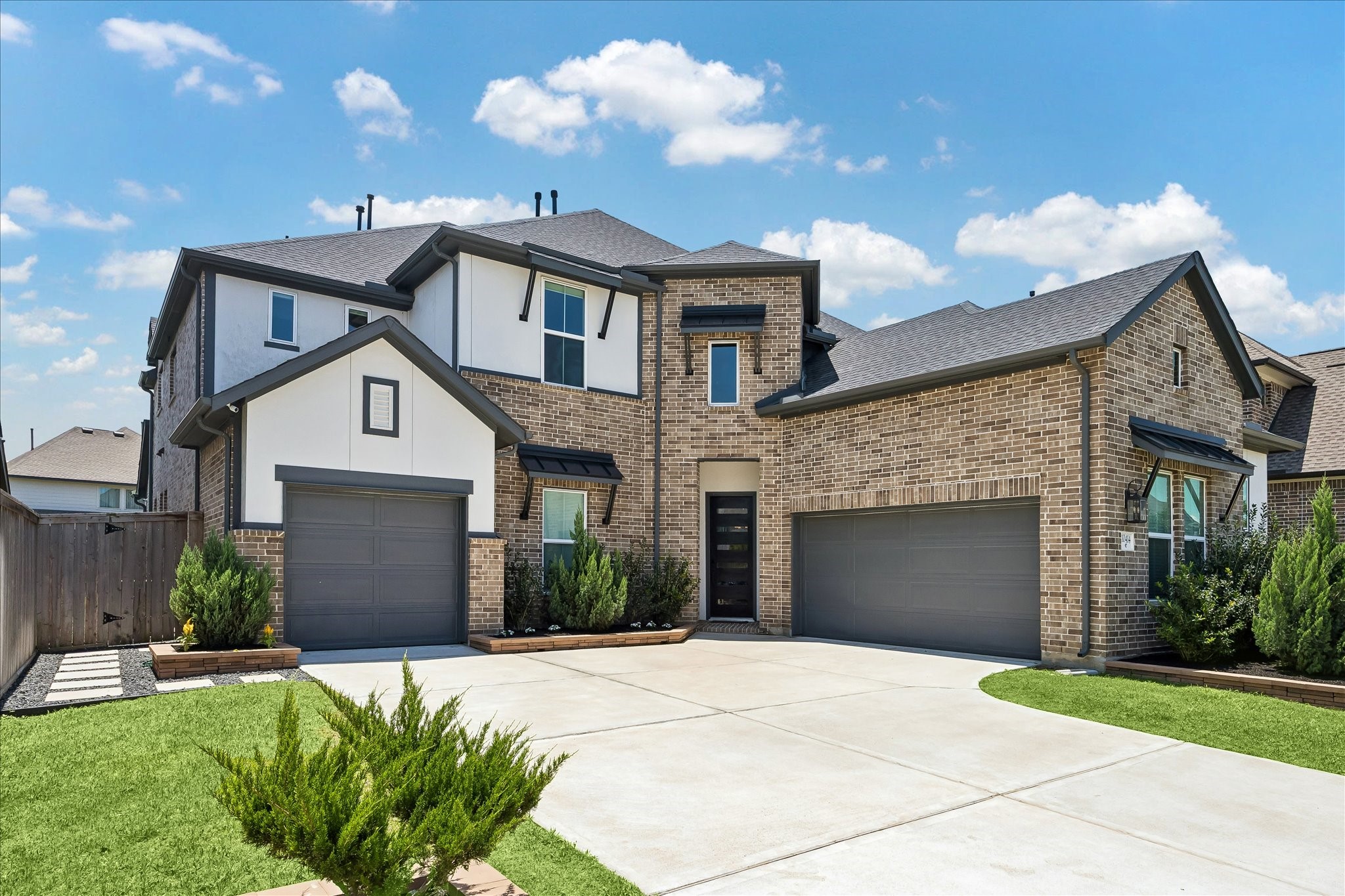 10414 Lyra Glen Lane Property Photo 1