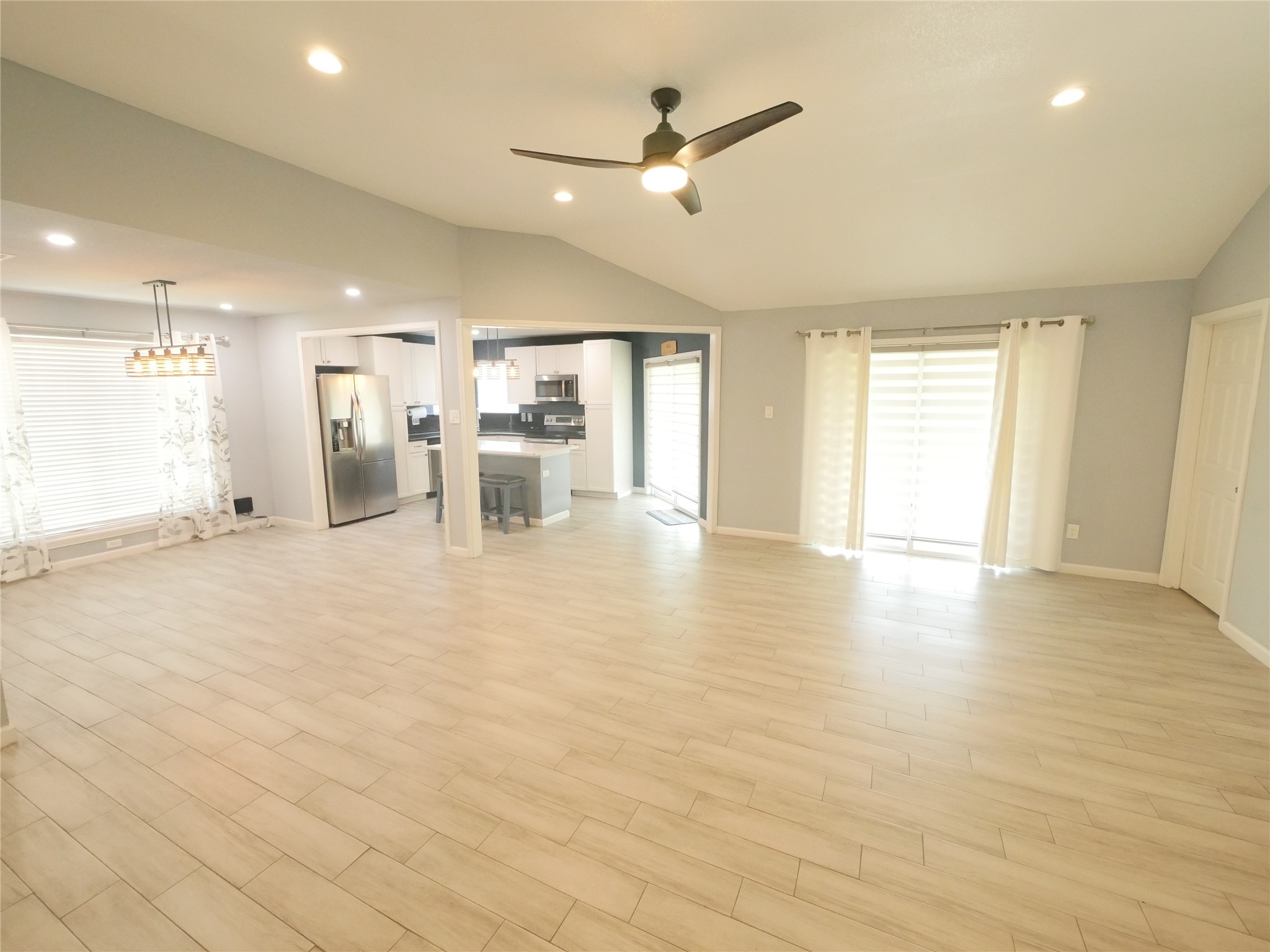 409 Seacrest Boulevard Property Photo 3
