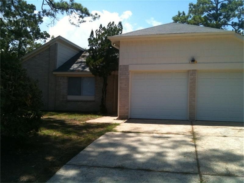 12511 Riverbend Property Photo 2