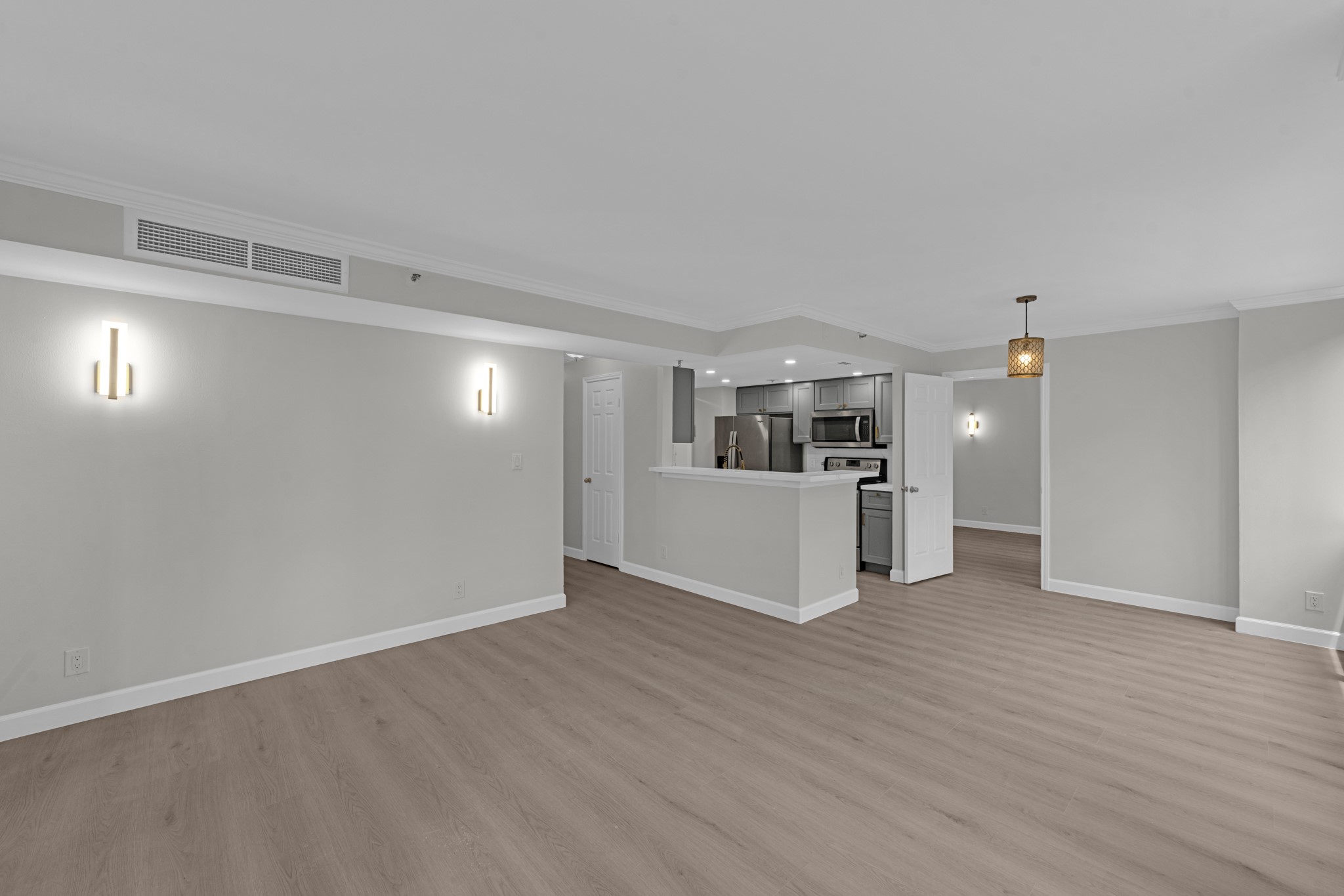 3525 Sage Rd 304 Property Photo 5