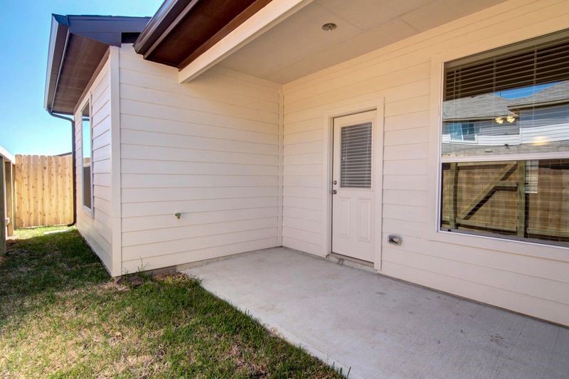 12231 Roy Mix Bohn Lane Property Photo 2