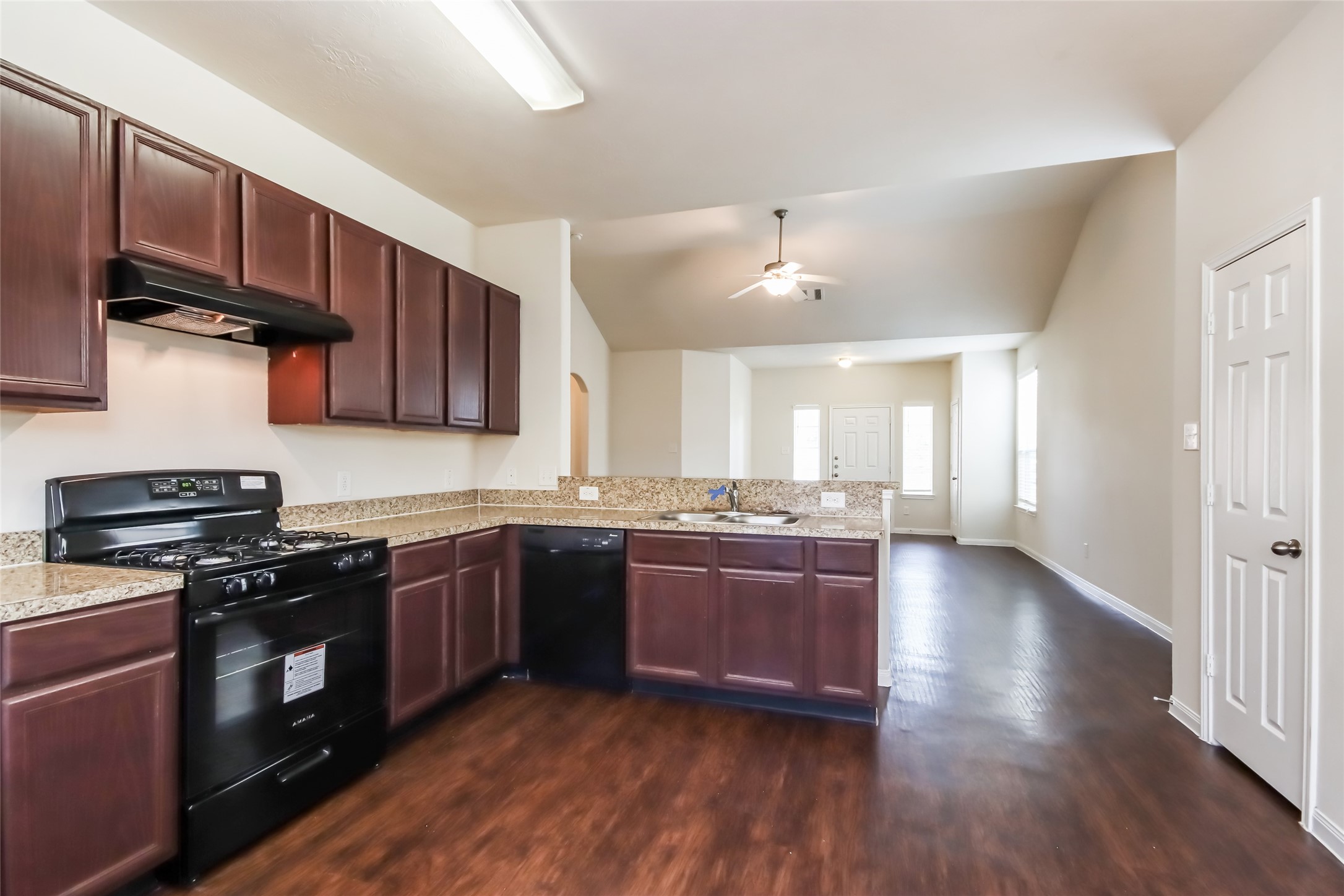 12231 Roy Mix Bohn Lane Property Photo 3
