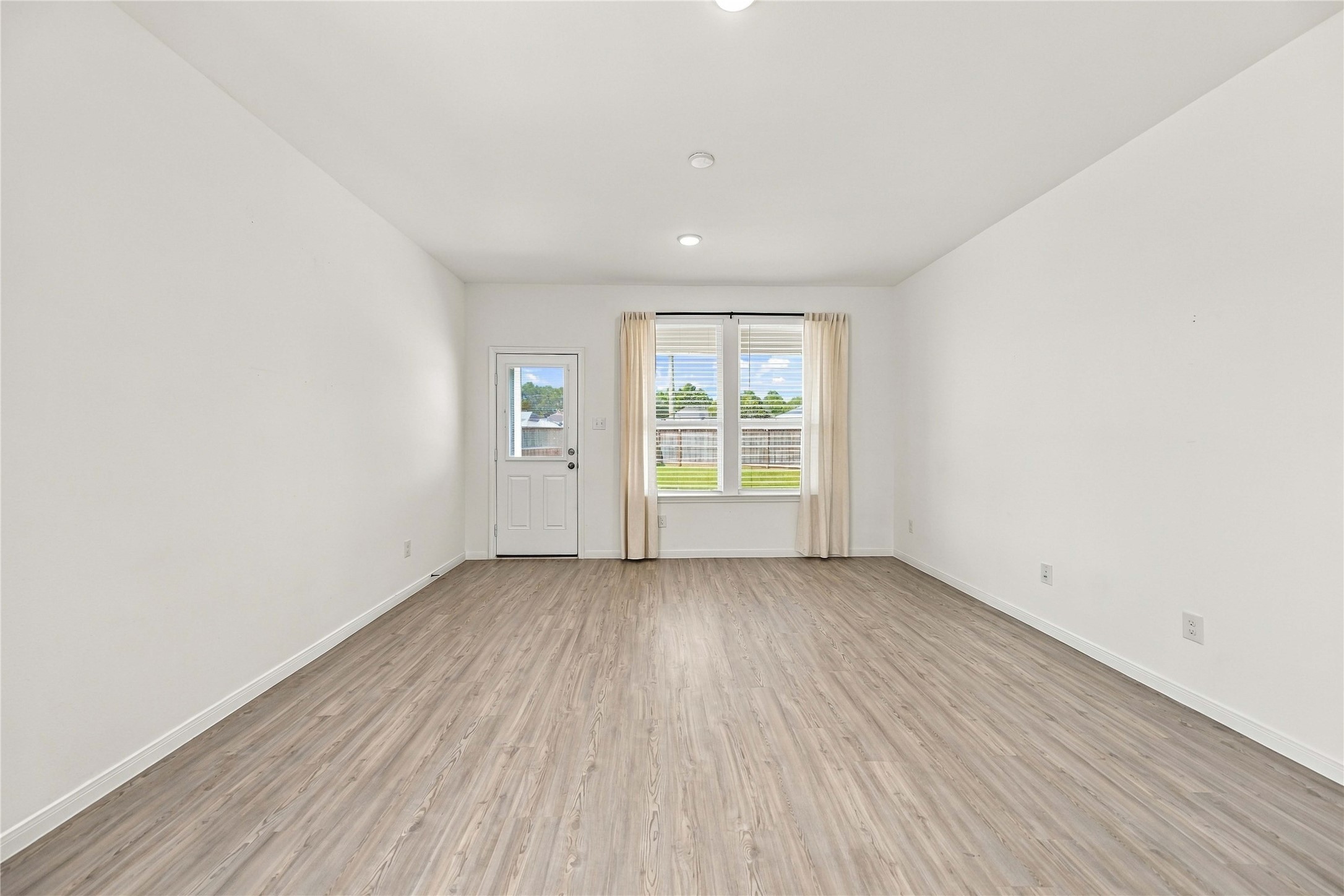 24520 Canyon Strata Lane Property Photo 5