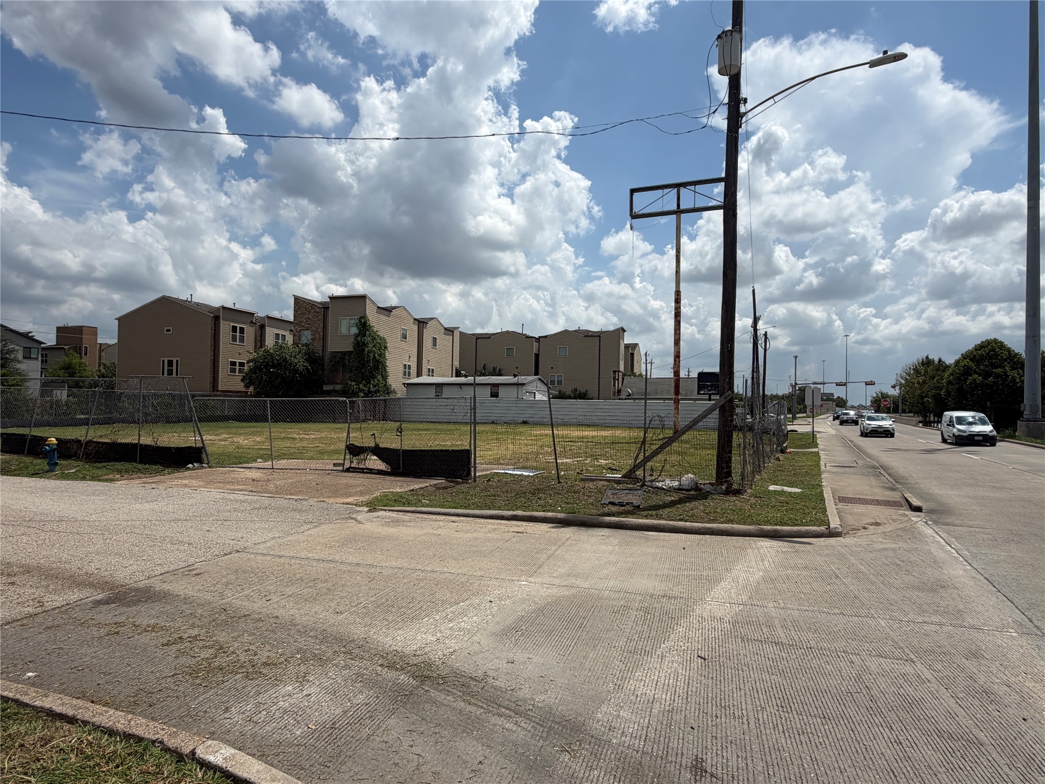 4512 Katy Freeway Property Photo 10