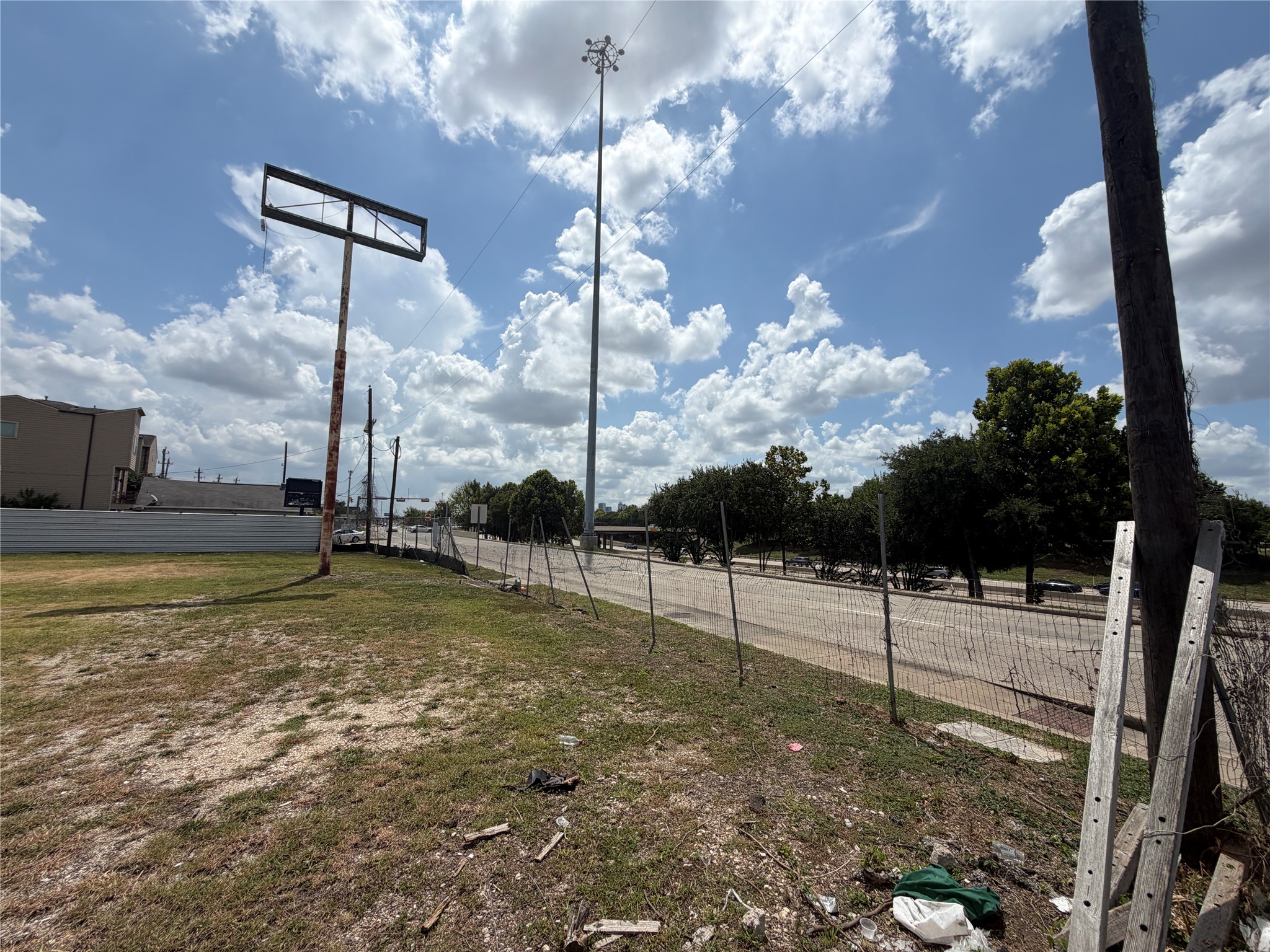 4512 Katy Freeway Property Photo 15