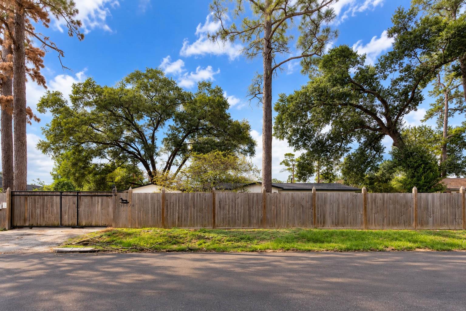 10026 Whiteside Lane Property Photo 4
