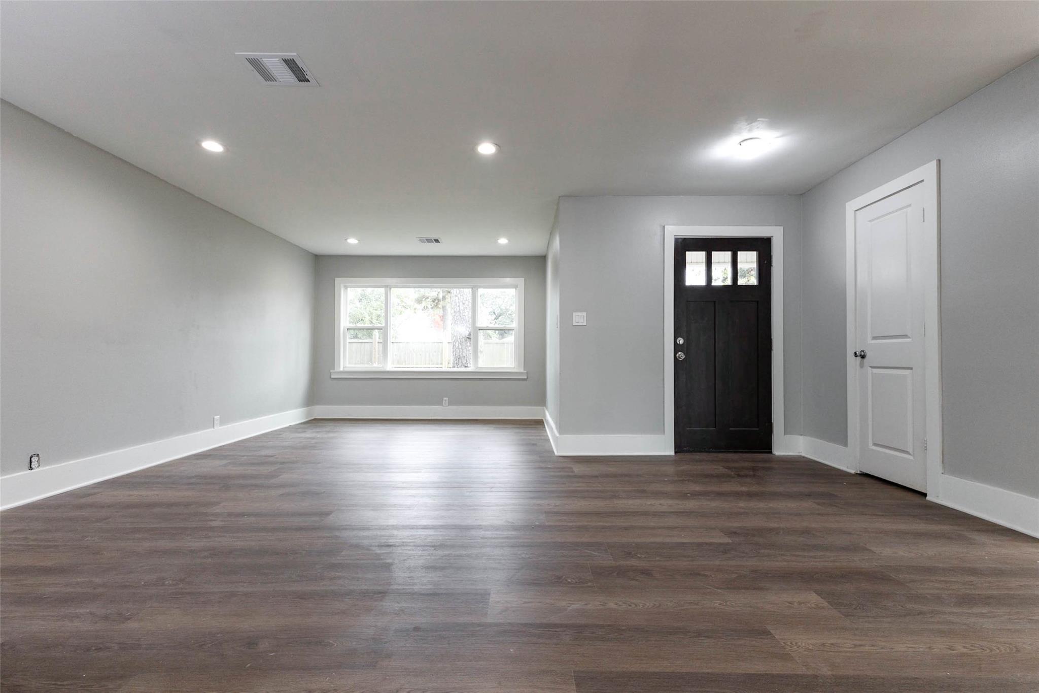 10026 Whiteside Lane Property Photo 6