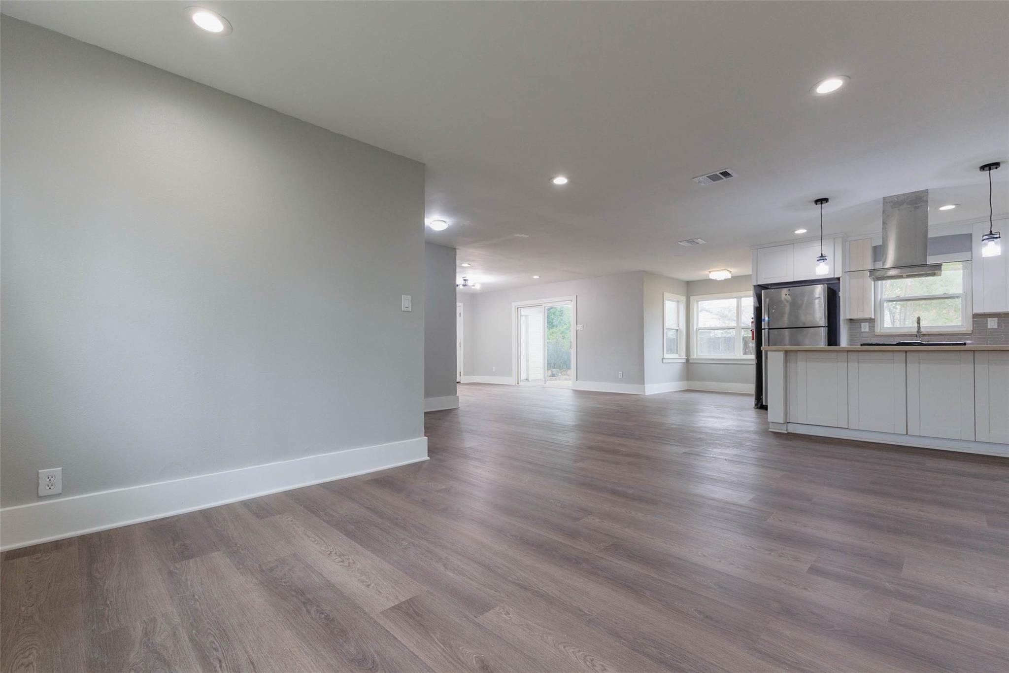 10026 Whiteside Lane Property Photo 8