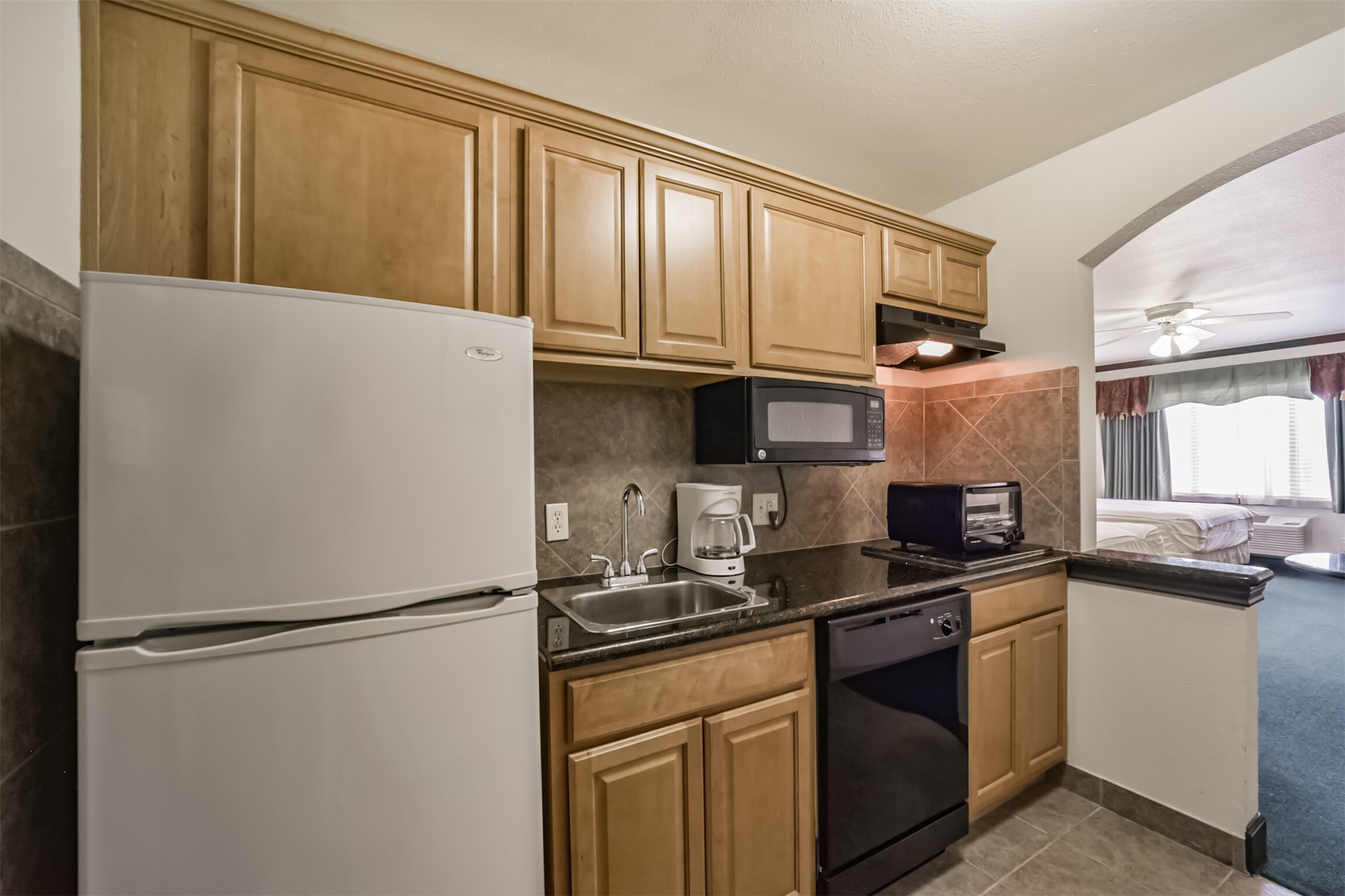 1025 Swanson Street 309 Property Photo 6