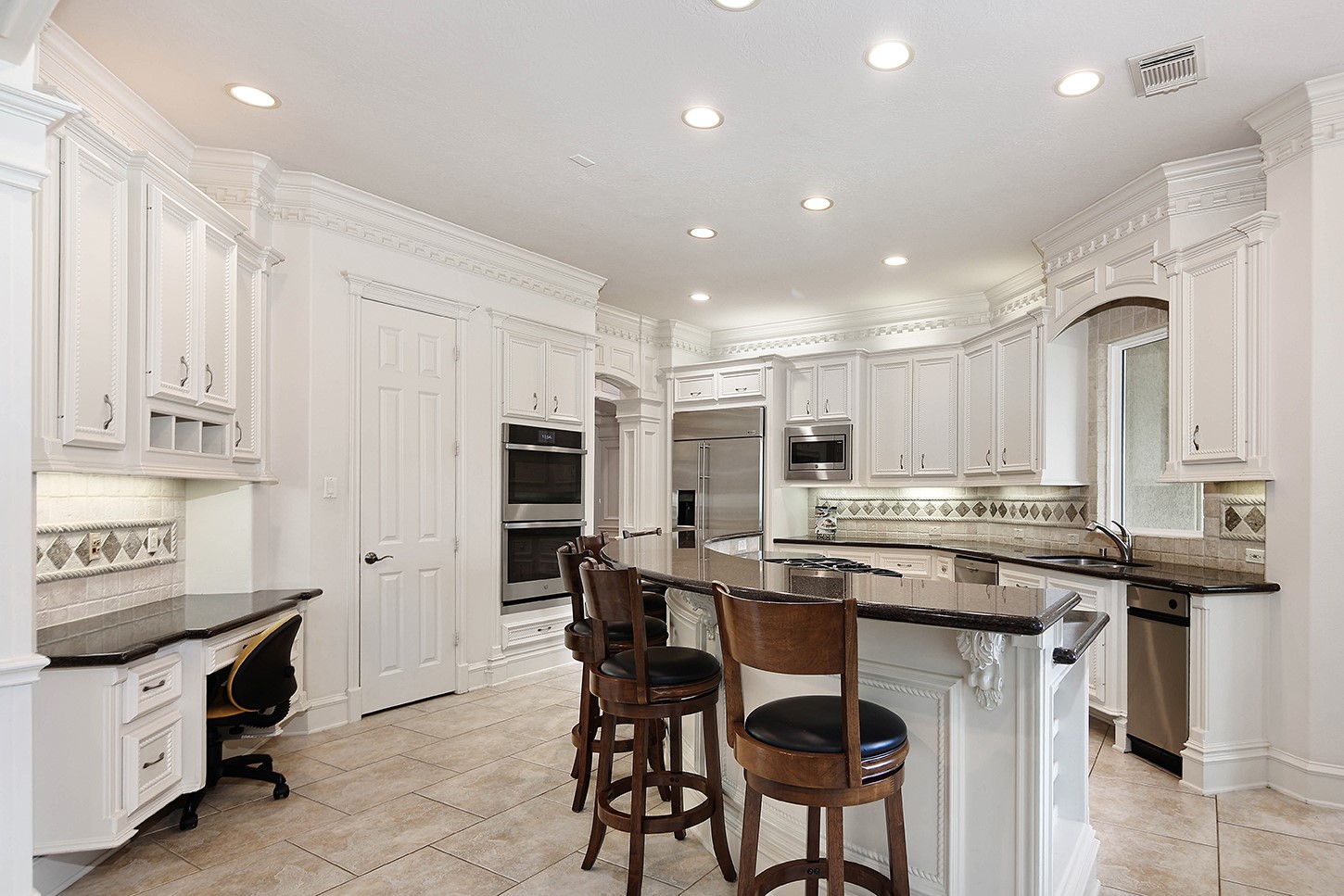 10 Snow Pond Place Property Photo 13