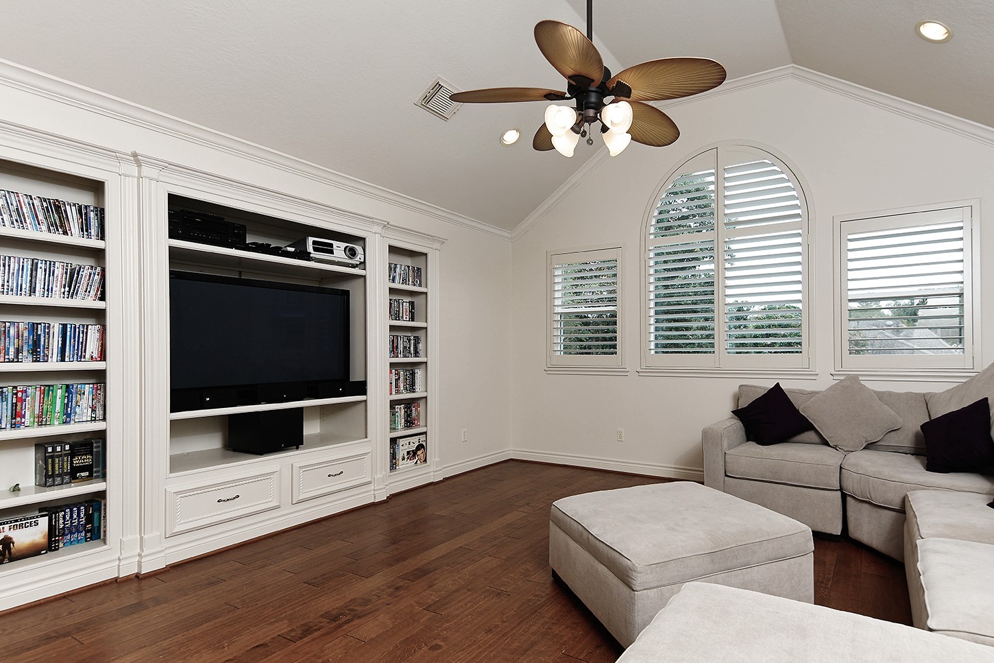 10 Snow Pond Place Property Photo 27