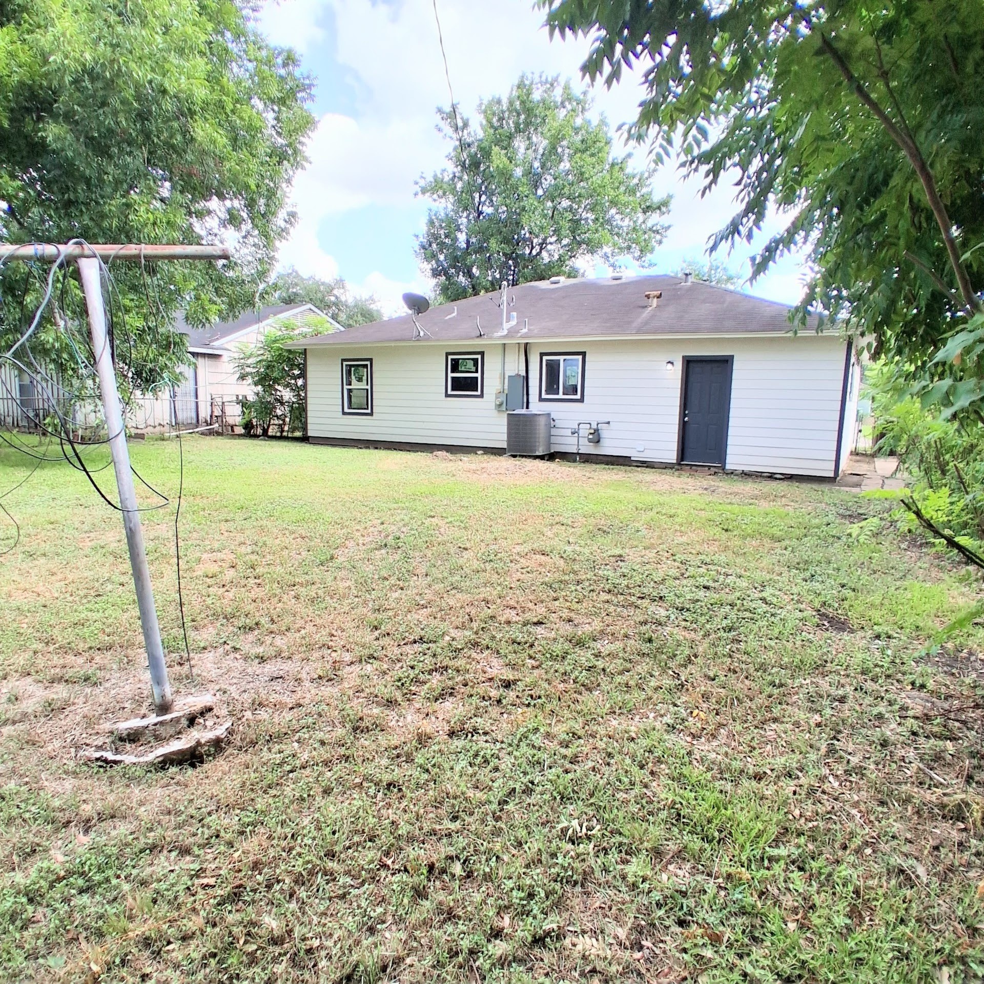 6011 Belmark Street Property Photo 6