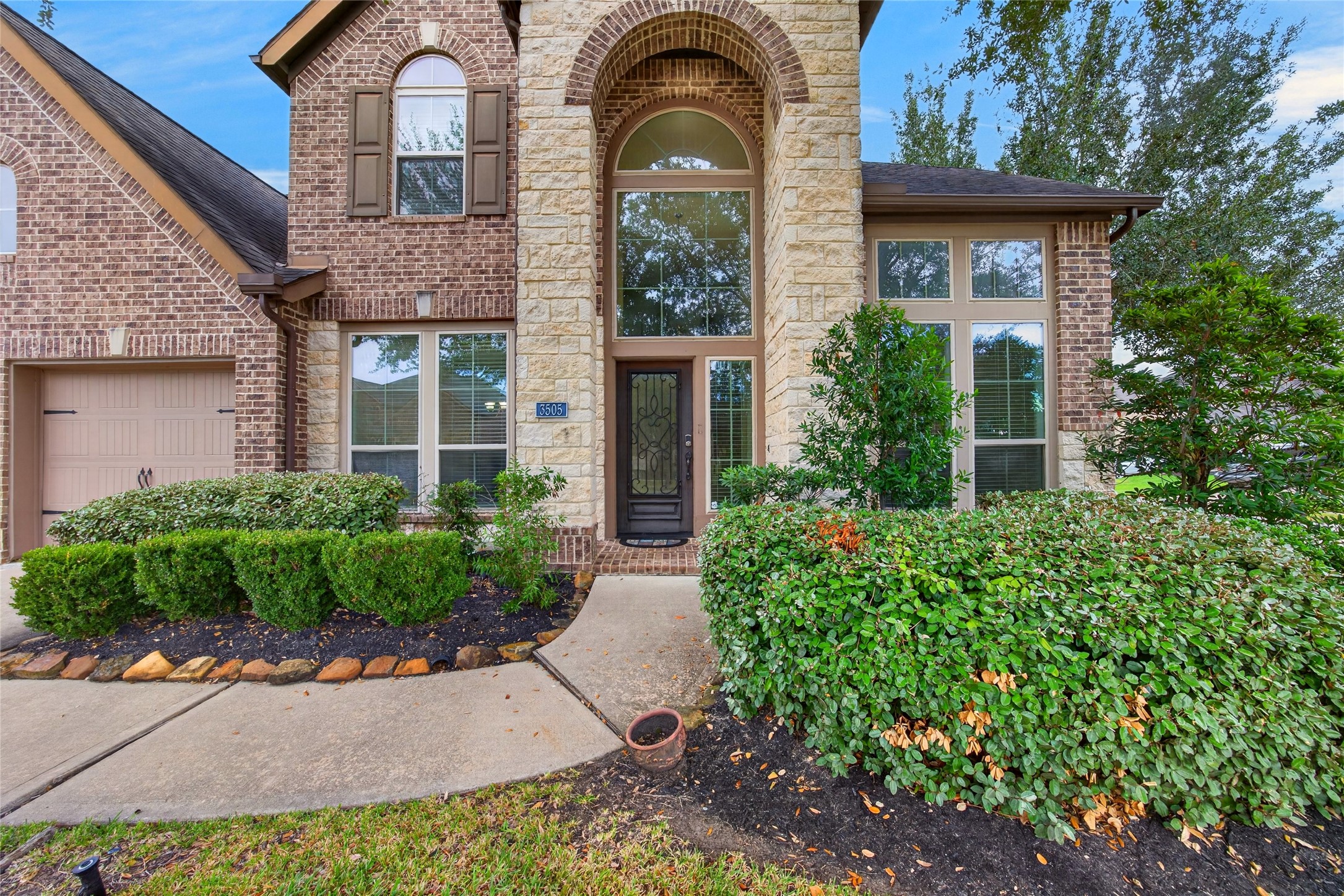 3505 Harvest Moon Lane Property Photo 4