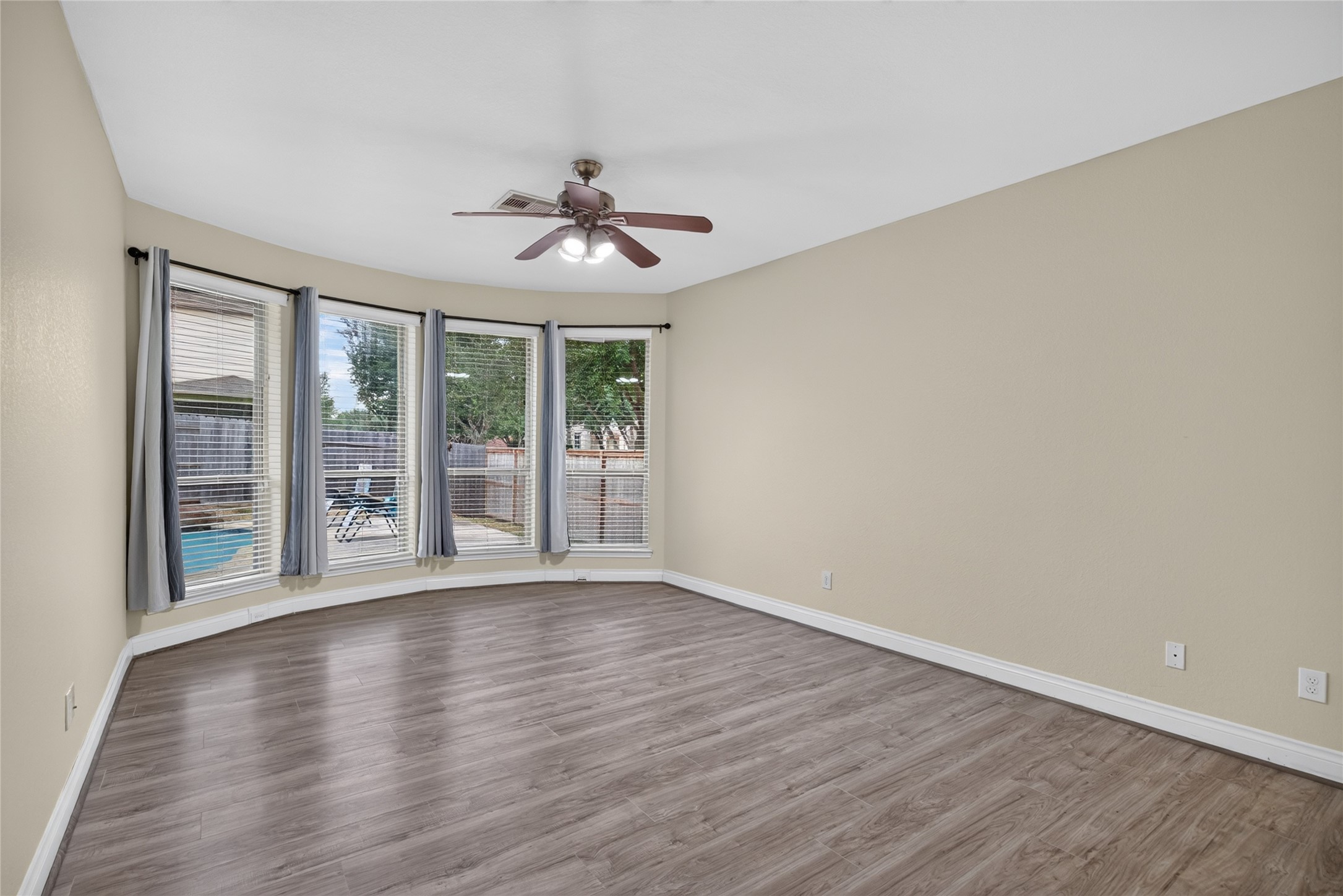 3505 Harvest Moon Lane Property Photo 11