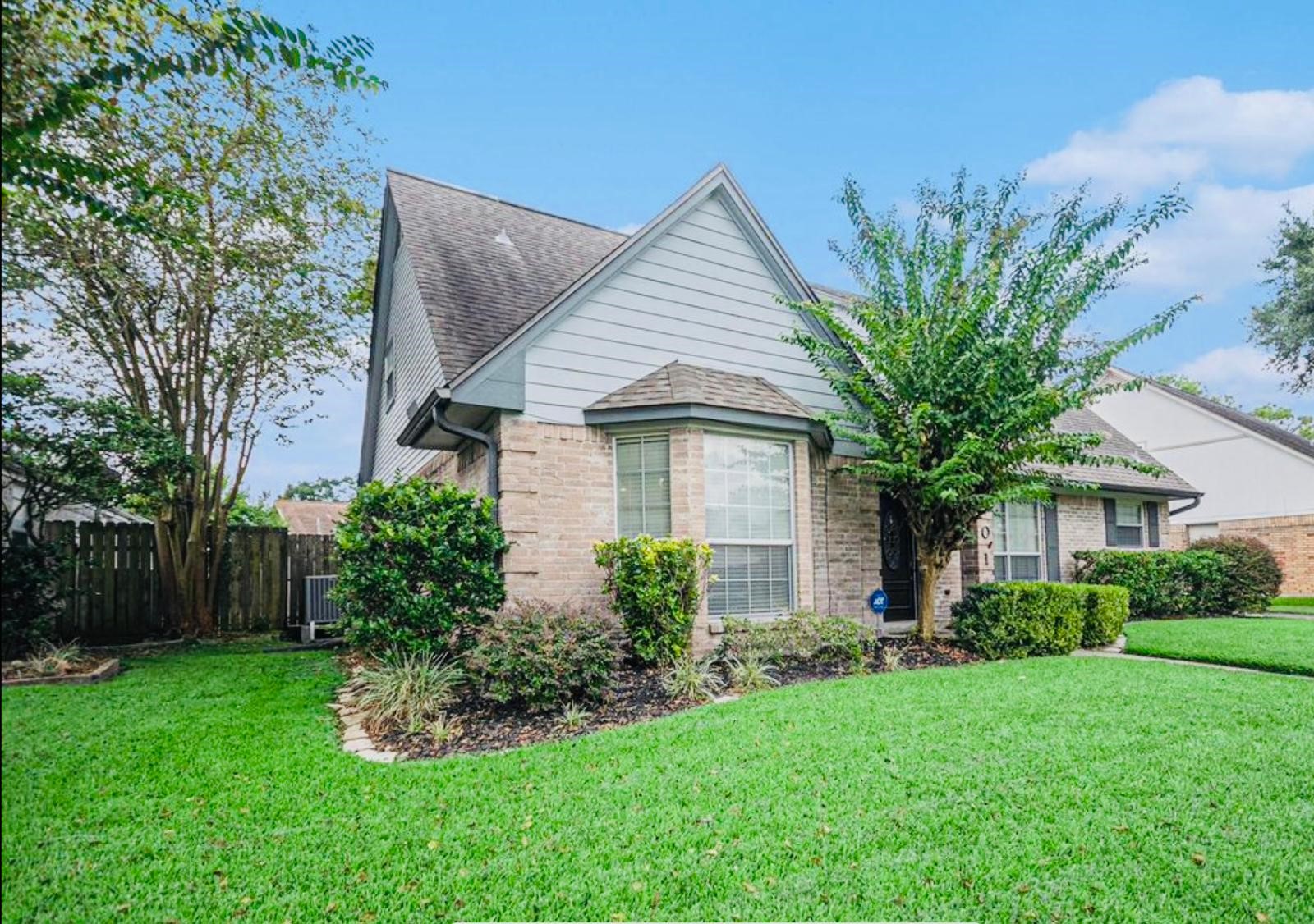 15014 Hollydale Drive Property Photo 17