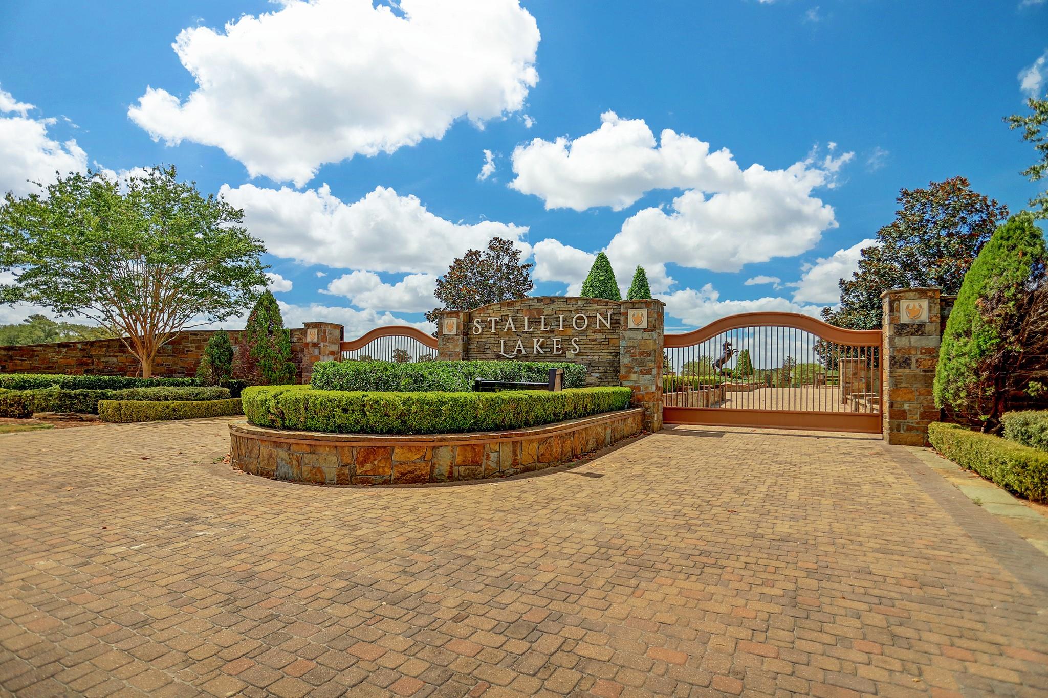 2215 Stallion Lakes Avenue, Hockley Tx 77447 Property Photo 7