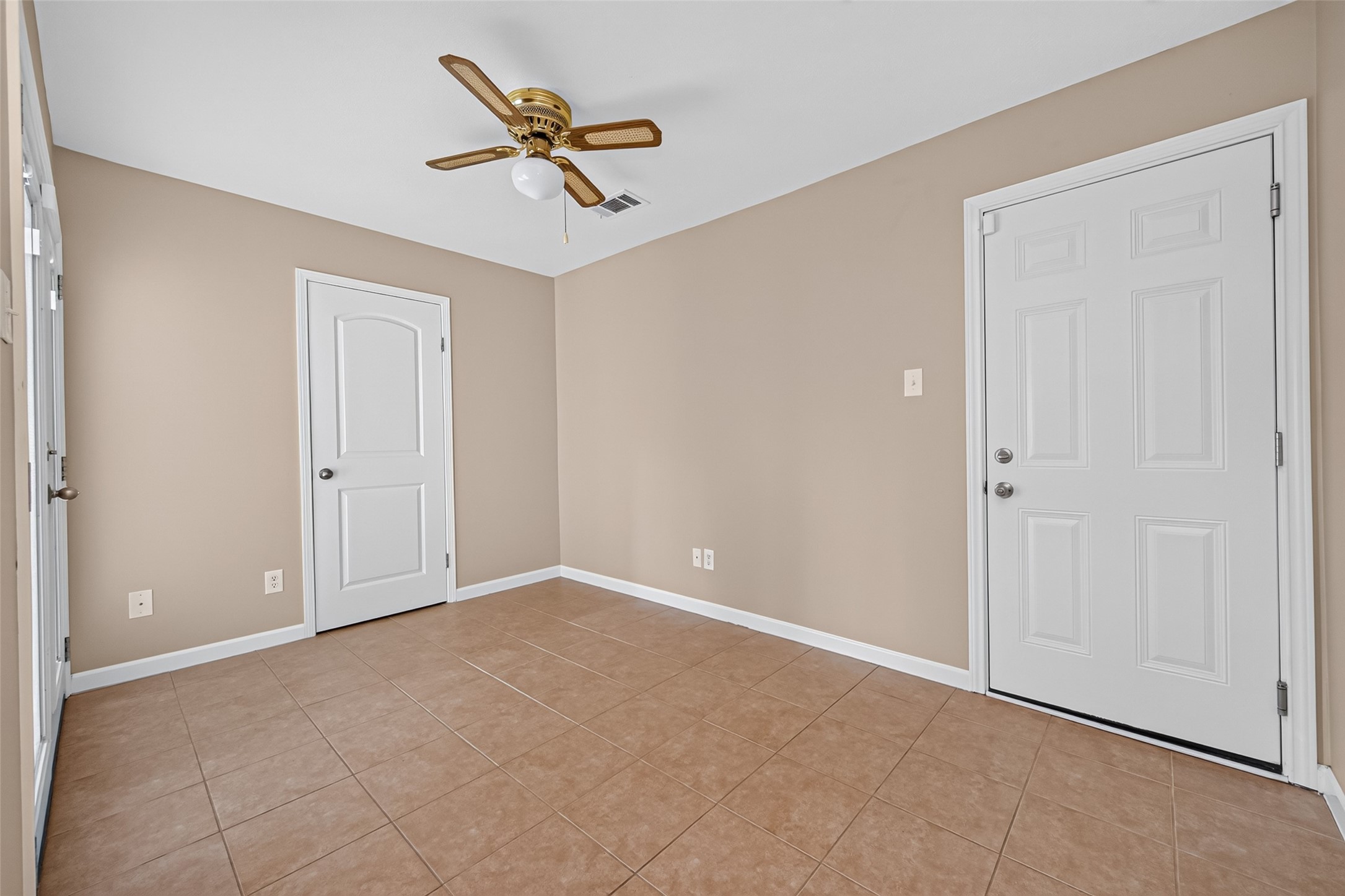 3119 Silver Falls Drive Property Photo 19