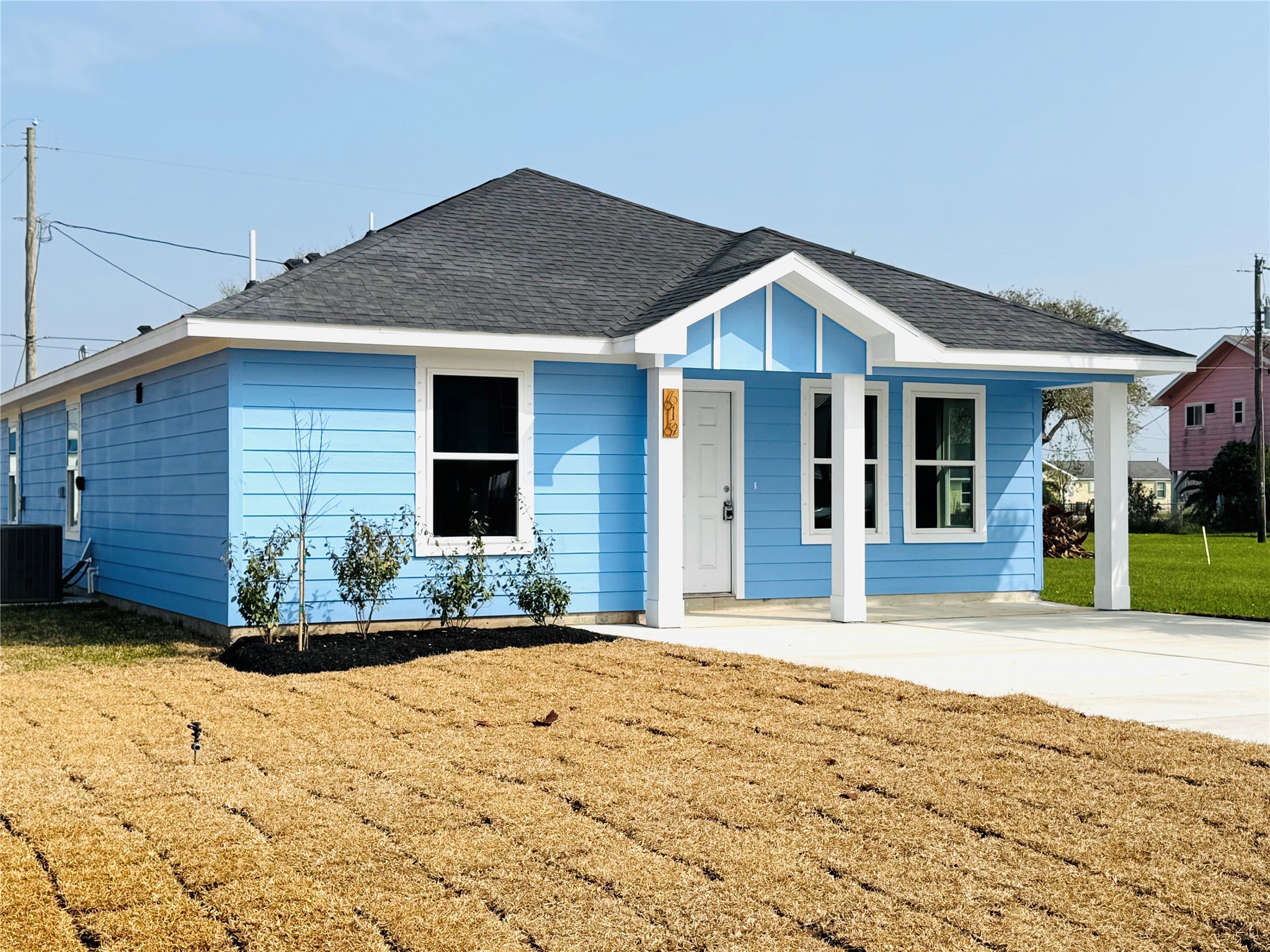 619 W Bayshore Property Photo