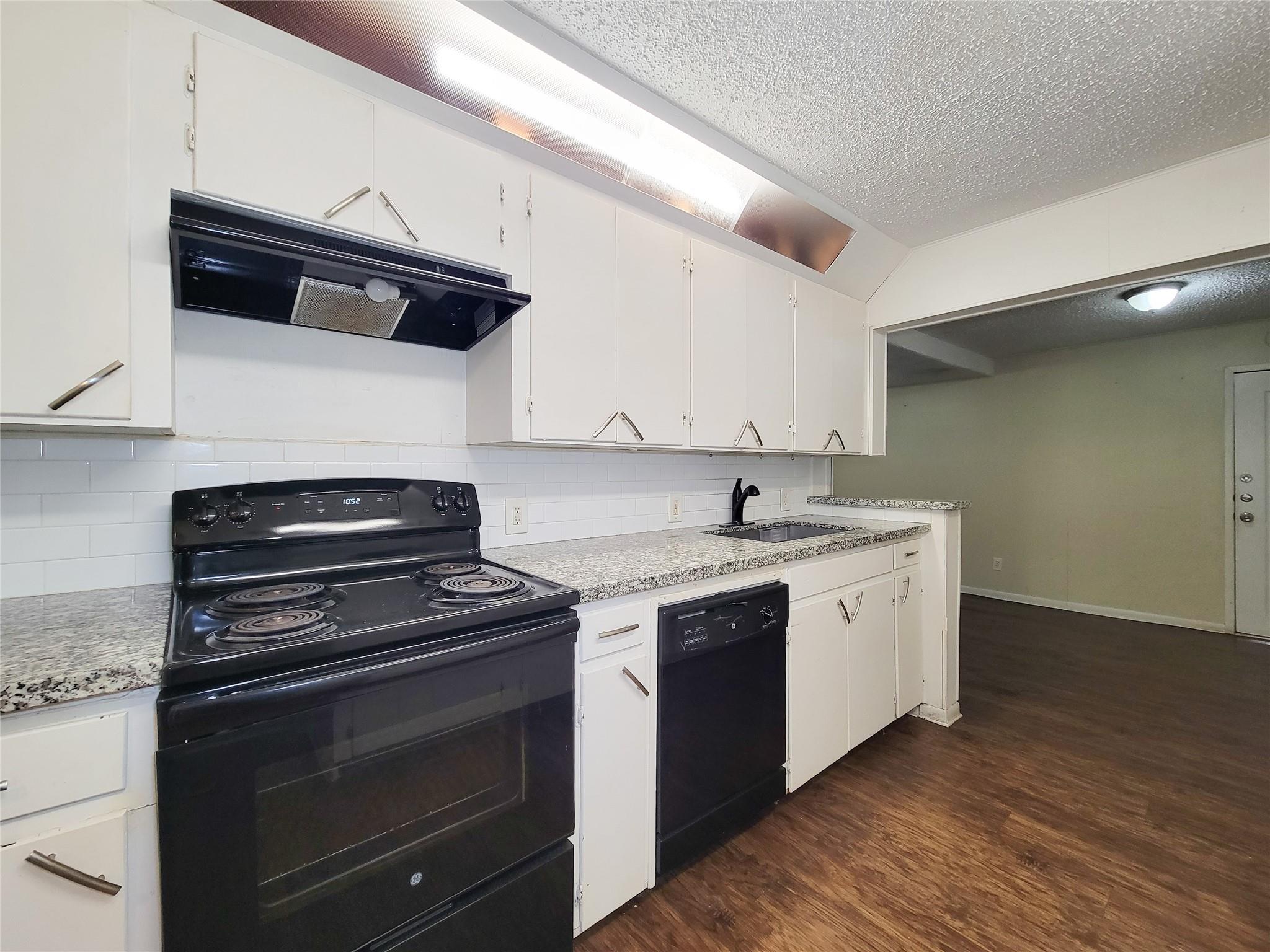 2005 Lenz Street Property Photo 10