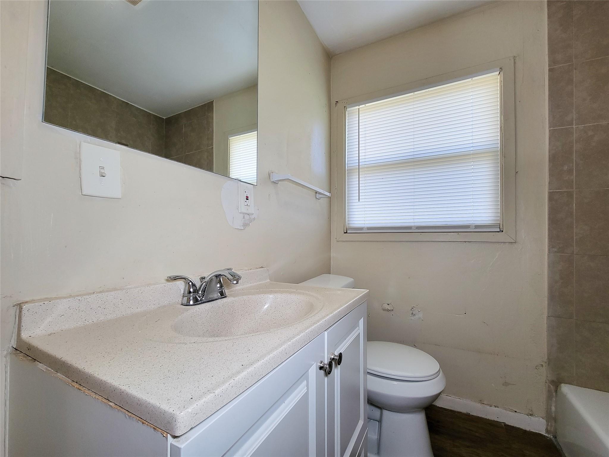 2005 Lenz Street Property Photo 16