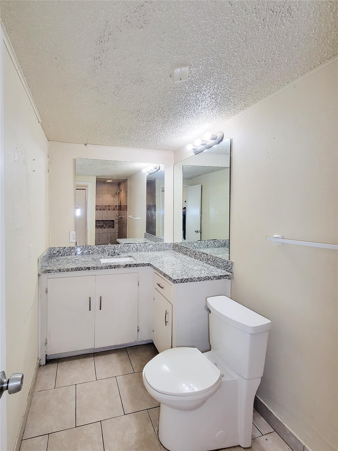 2005 Lenz Street Property Photo 22