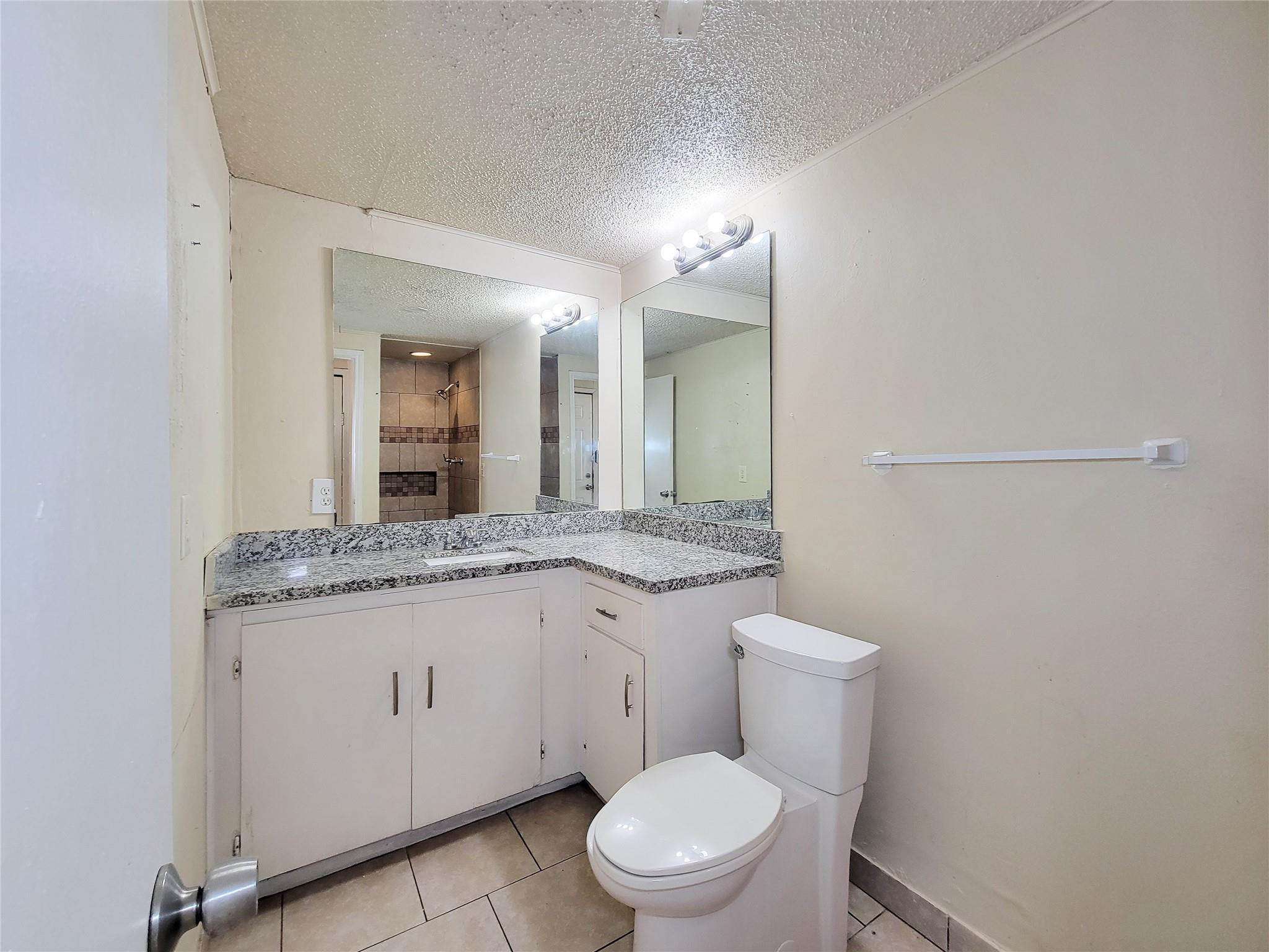2005 Lenz Street Property Photo 23