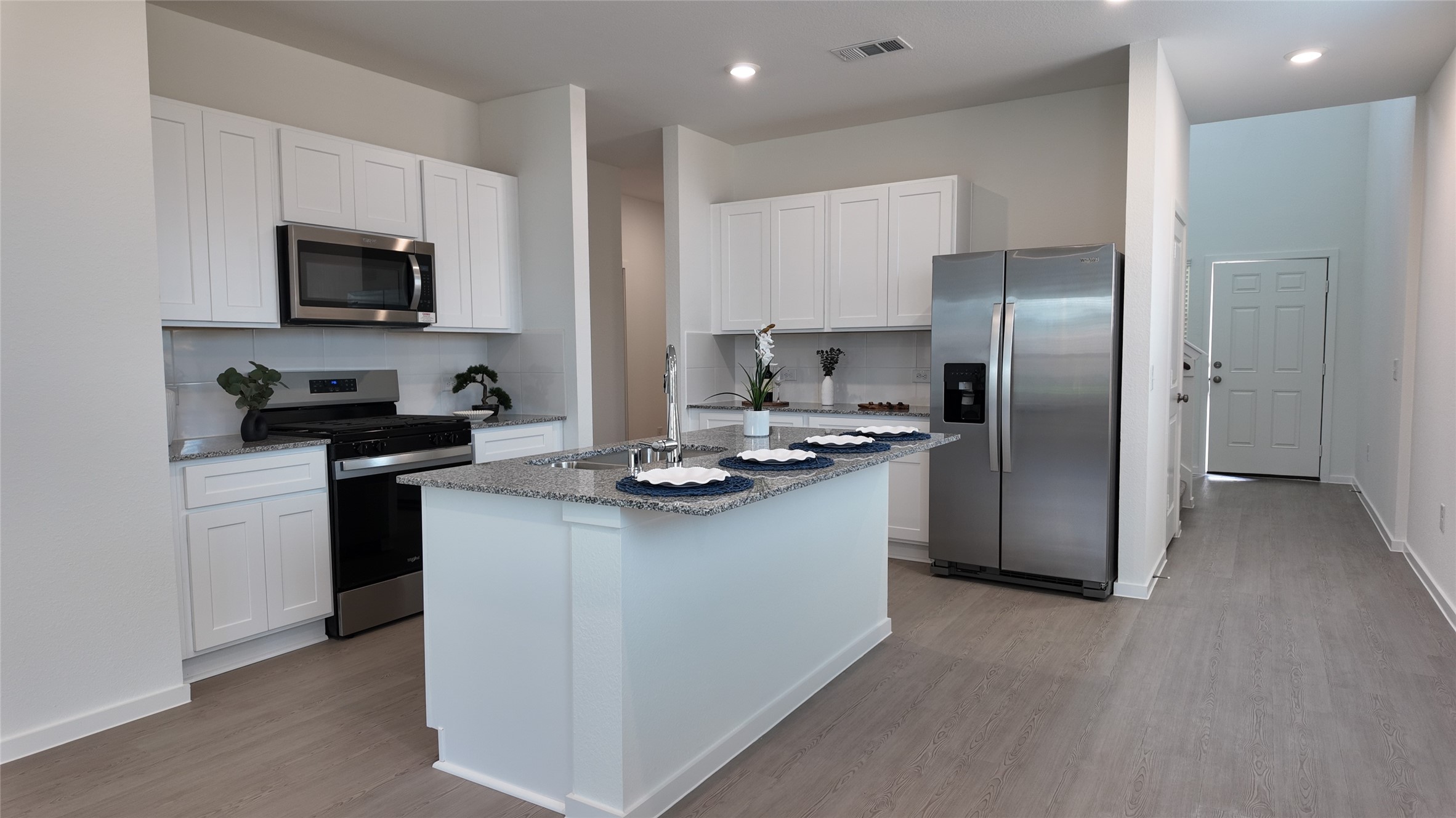 15917 Blass Valley Drive Property Photo 3