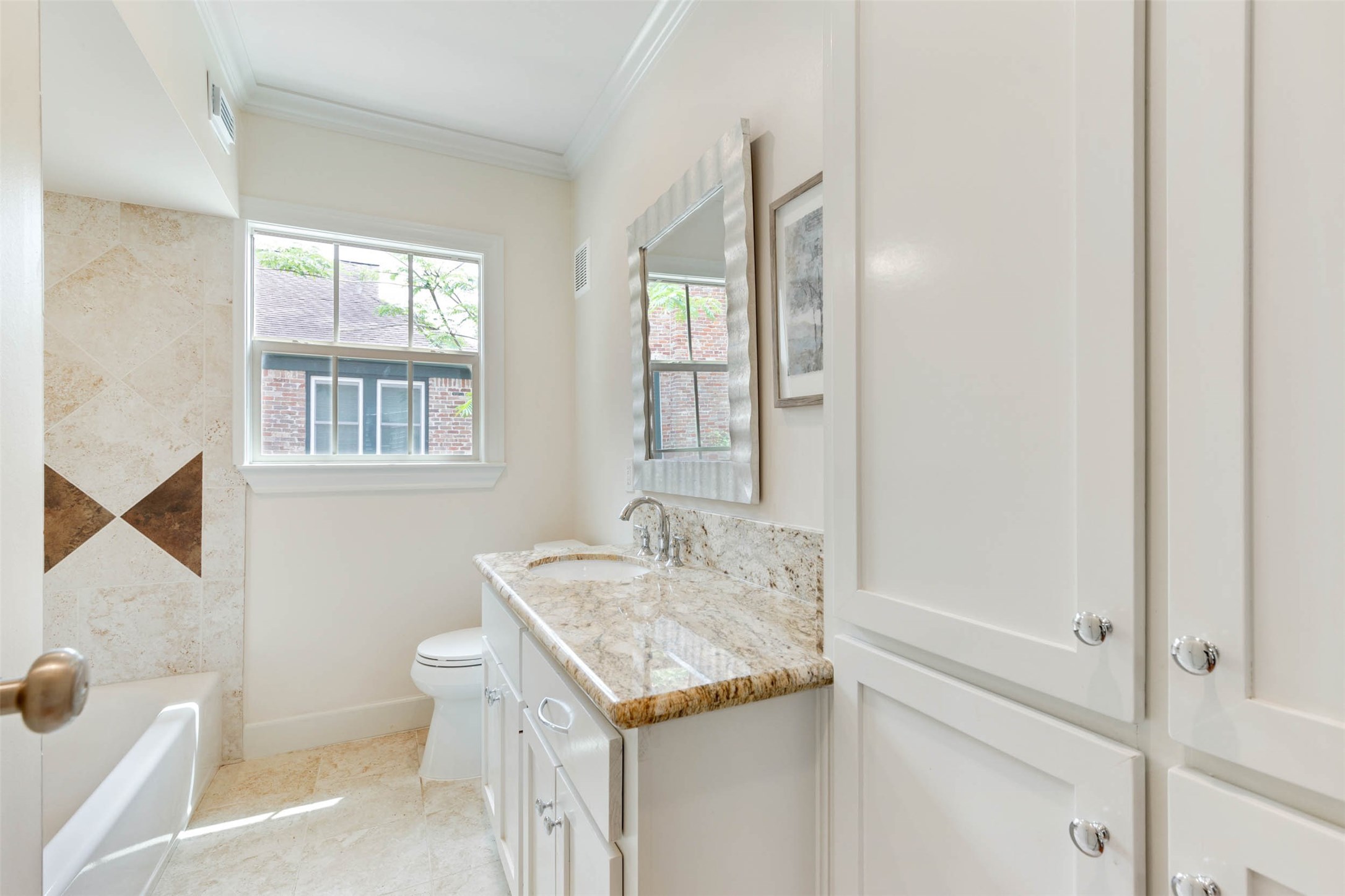 2343 Shakespeare Street 1 Property Photo 17