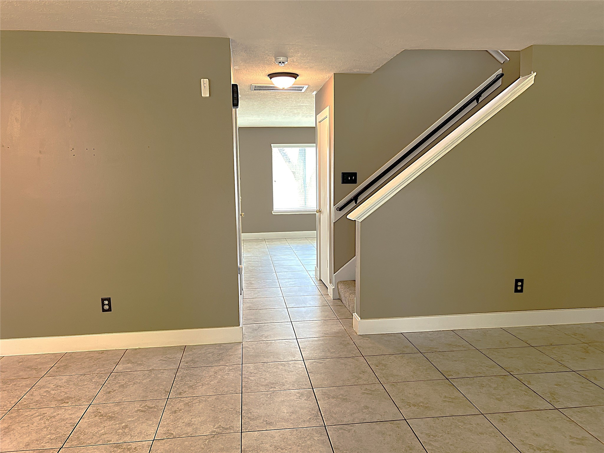 6819 Kingwood Glen Drive Property Photo 2