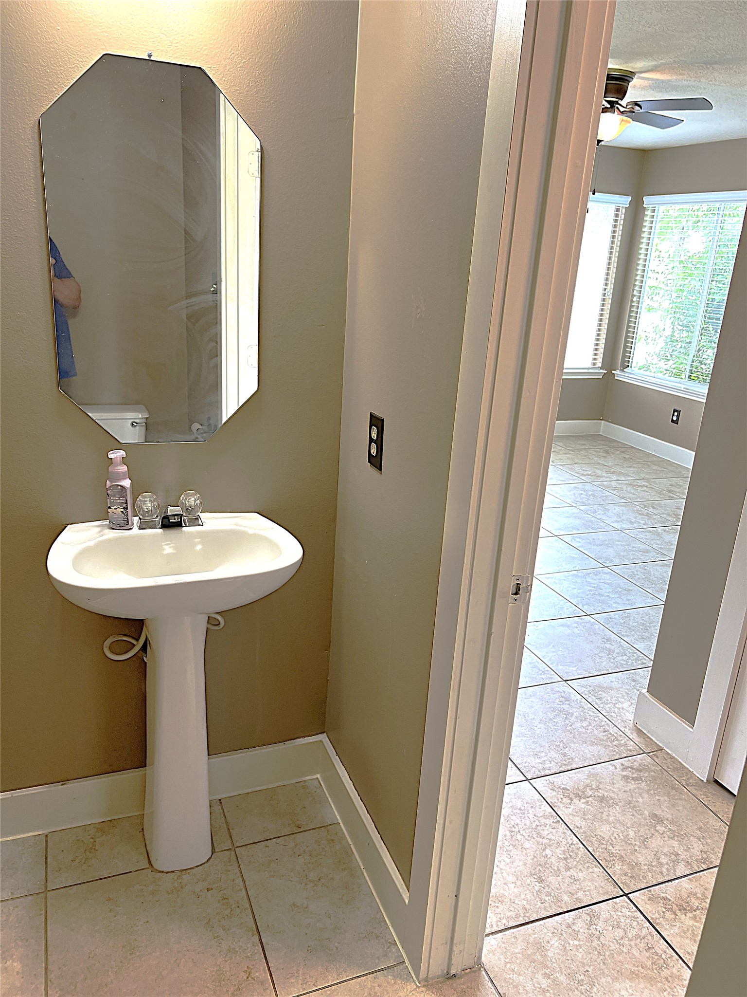 6819 Kingwood Glen Drive Property Photo 13