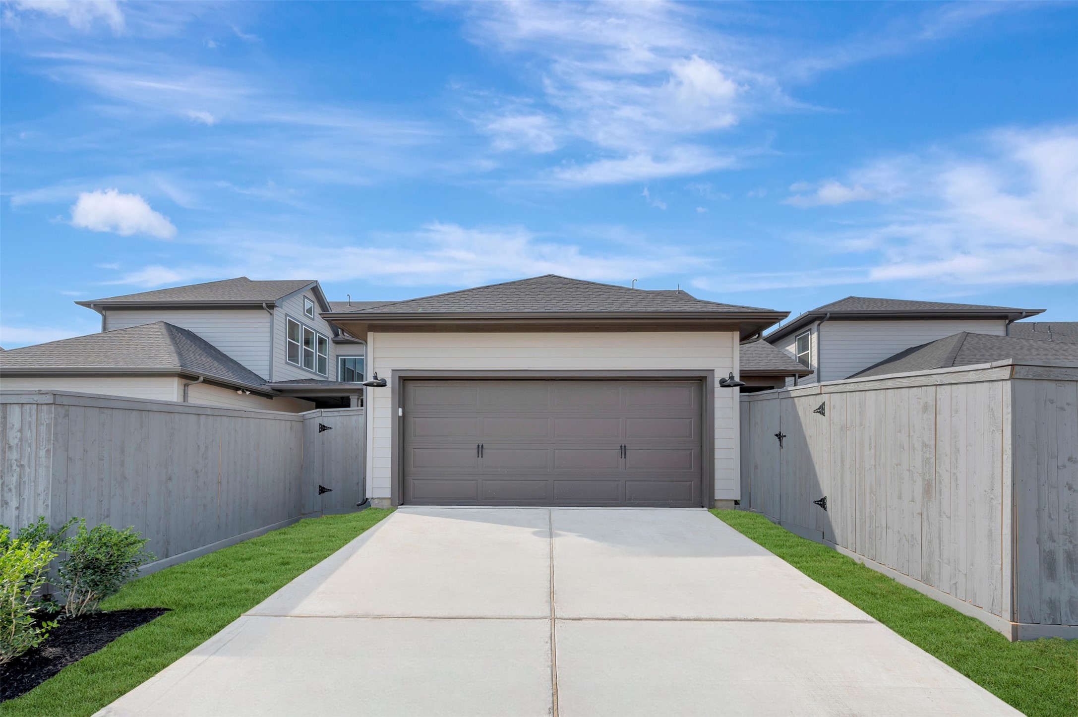 16742 Vibrant Avenue Property Photo 13