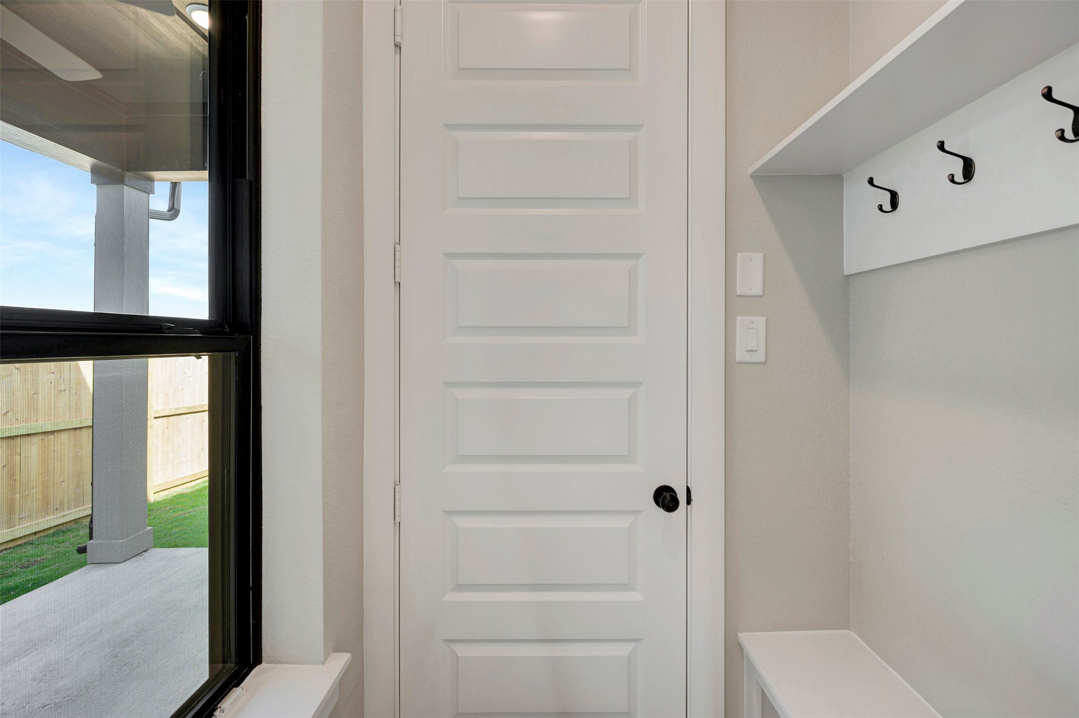 16742 Vibrant Avenue Property Photo 37