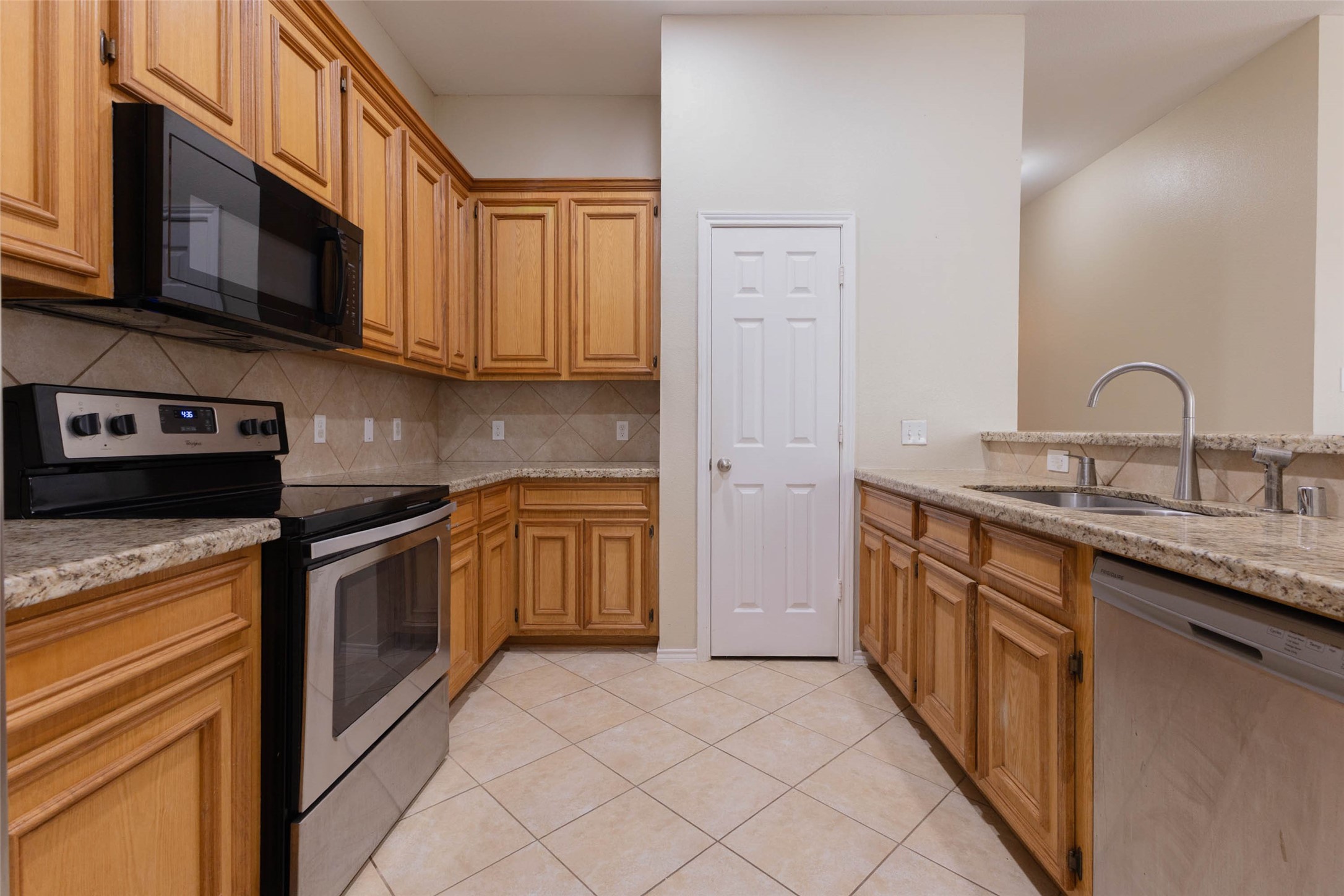 16510 Brightling Lane Property Photo 9