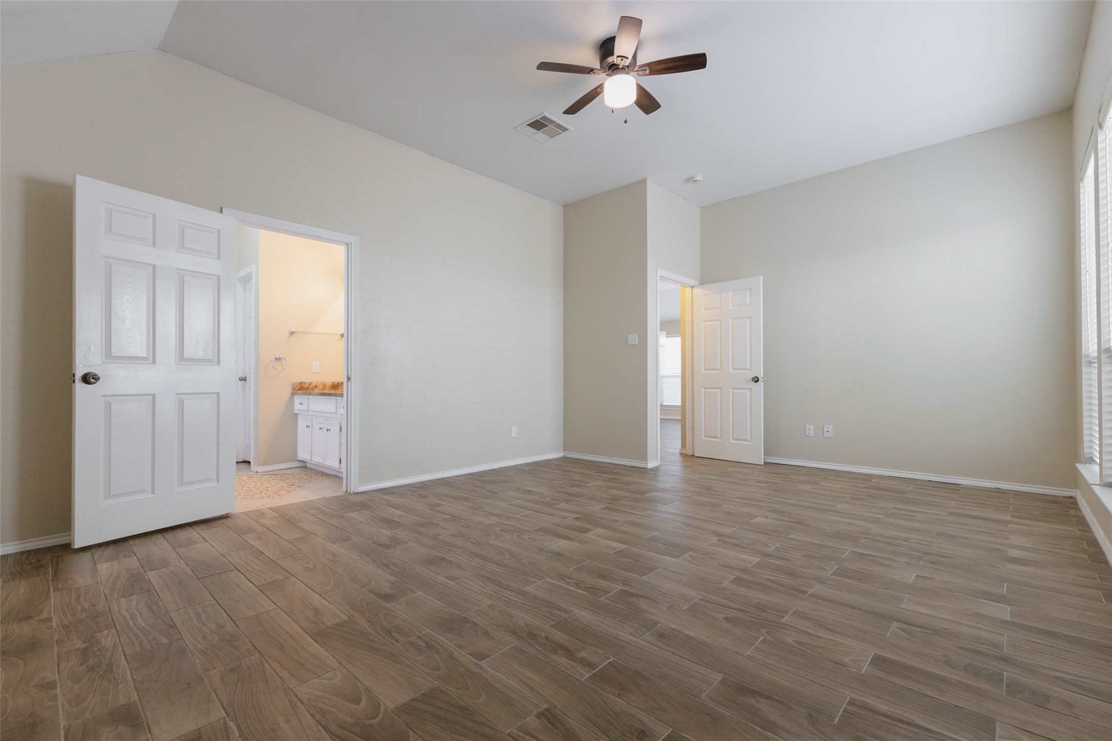 16510 Brightling Lane Property Photo 11
