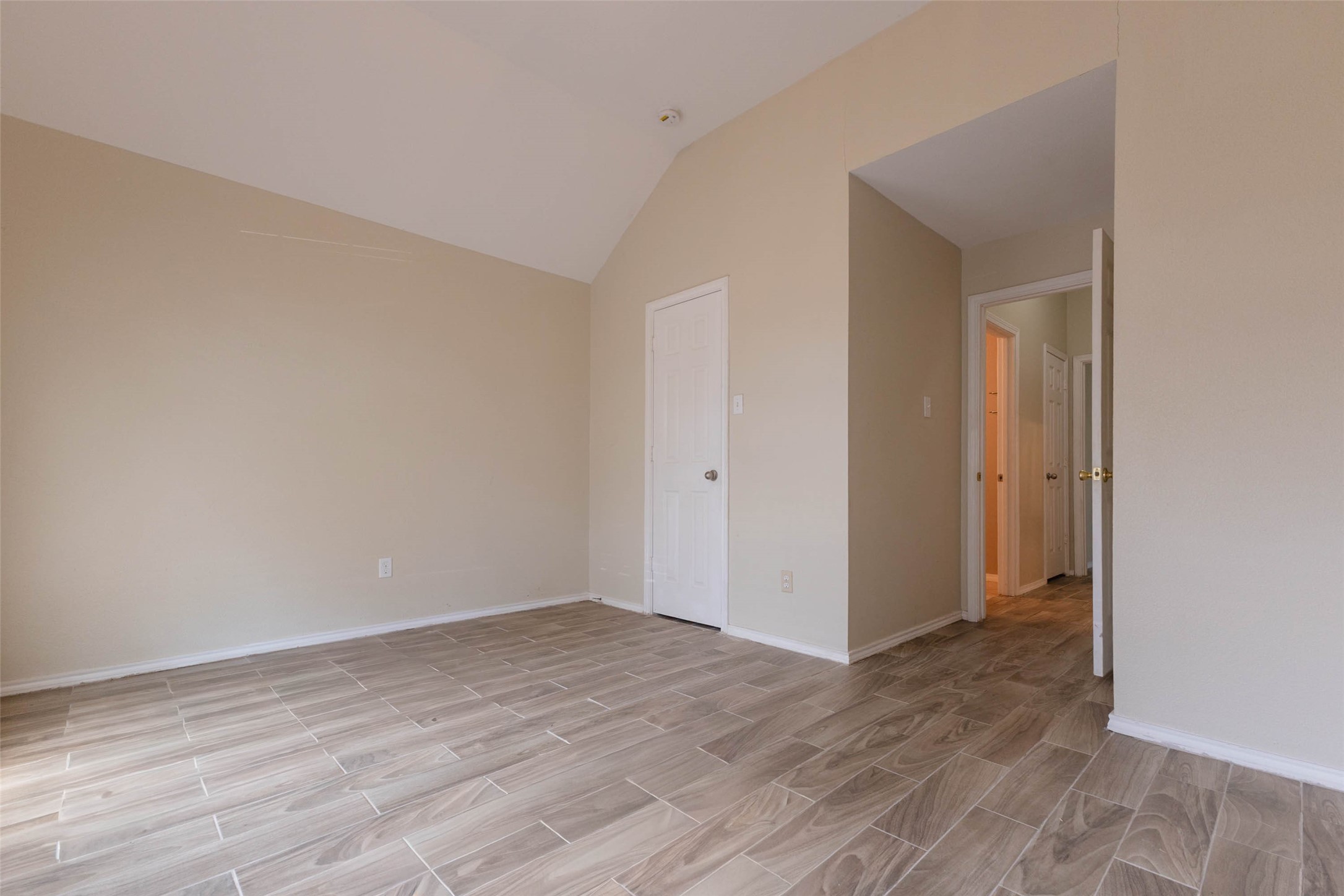 16510 Brightling Lane Property Photo 15